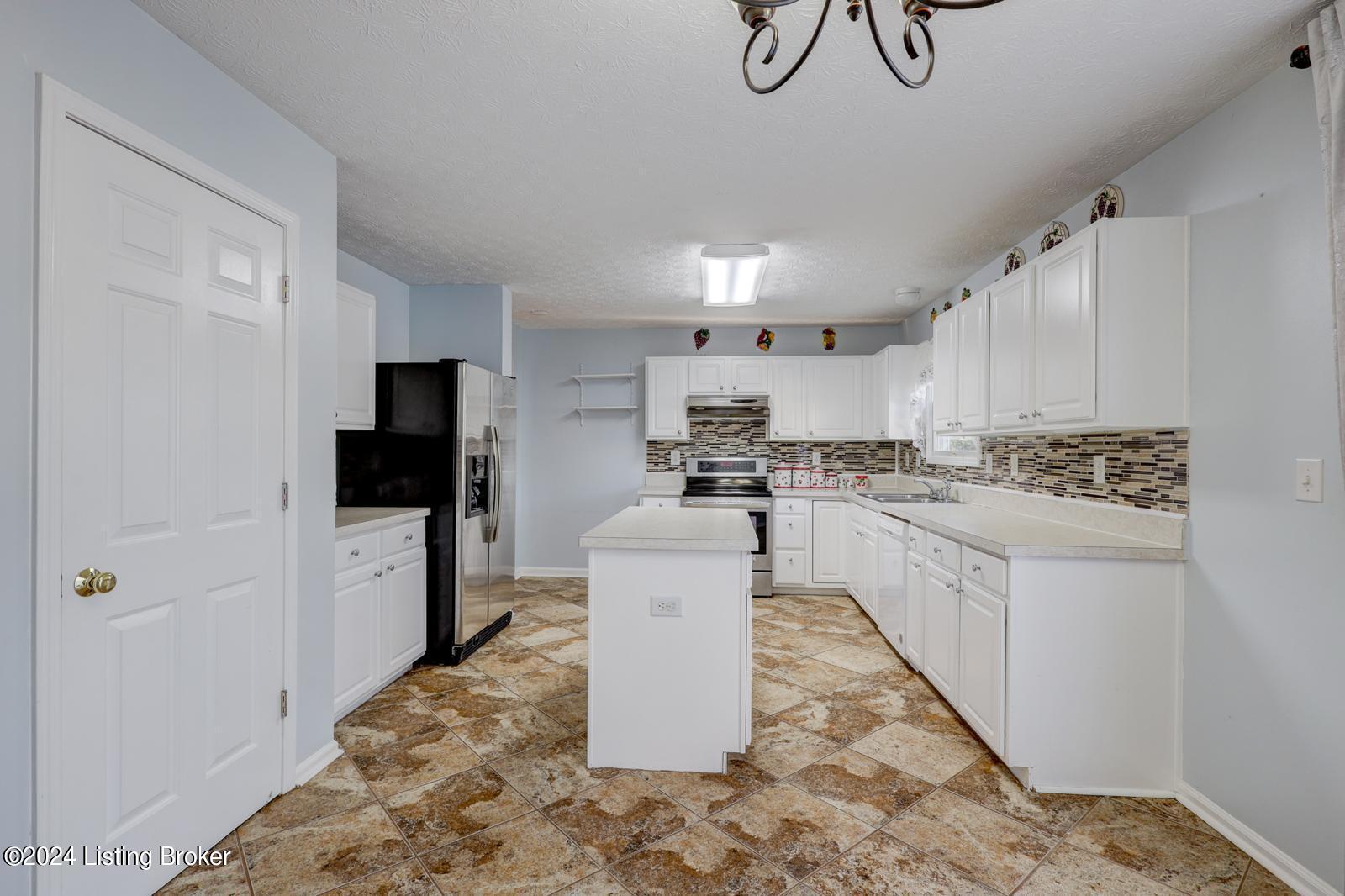 4309 Harvest Moon Dr