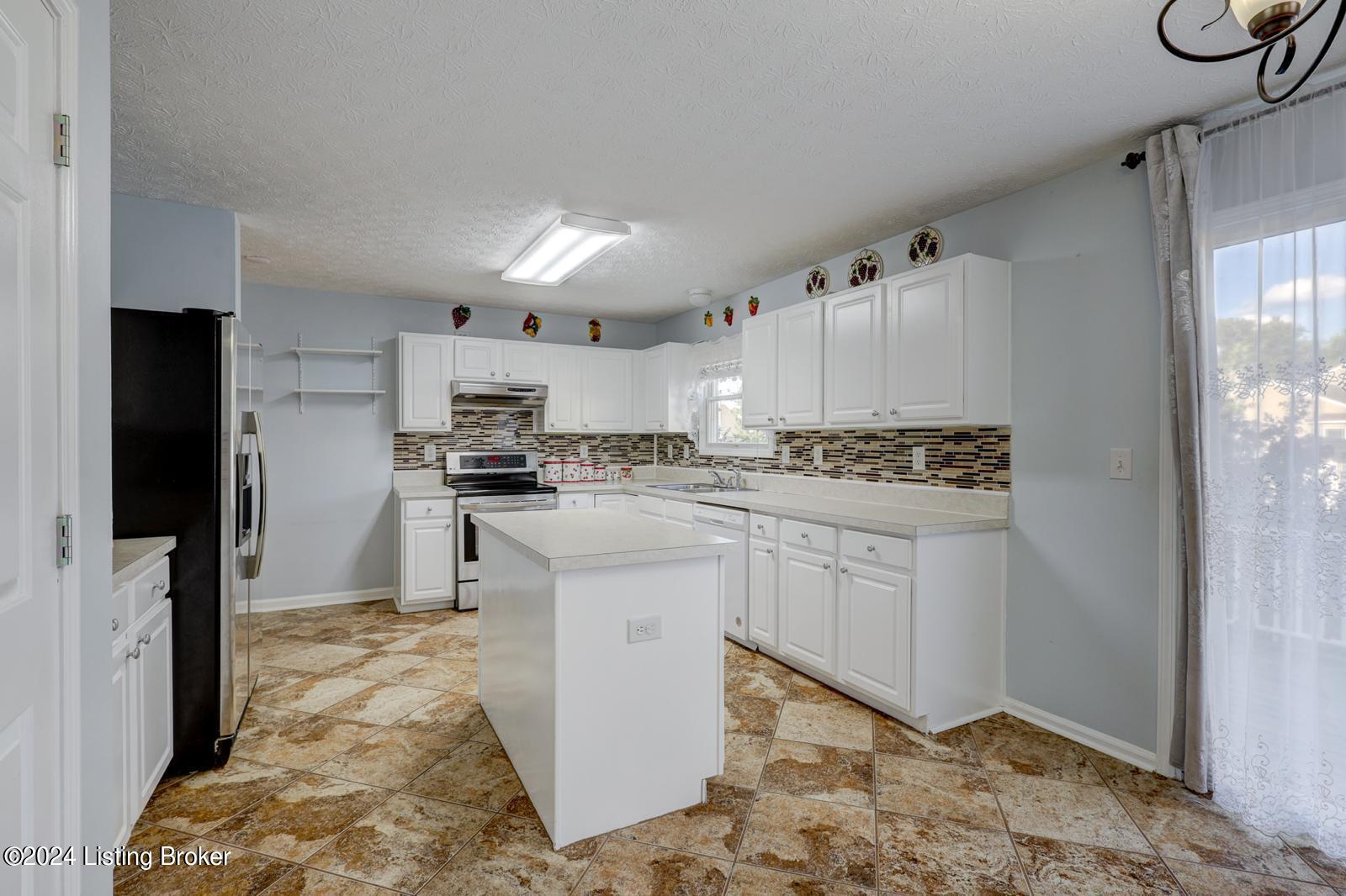 4309 Harvest Moon Dr