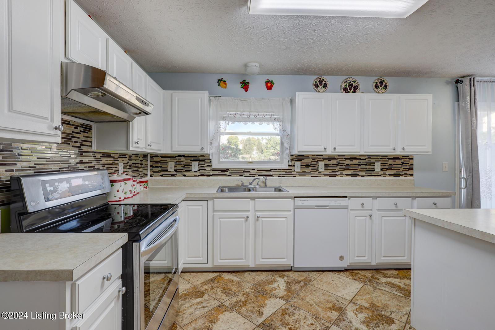 4309 Harvest Moon Dr