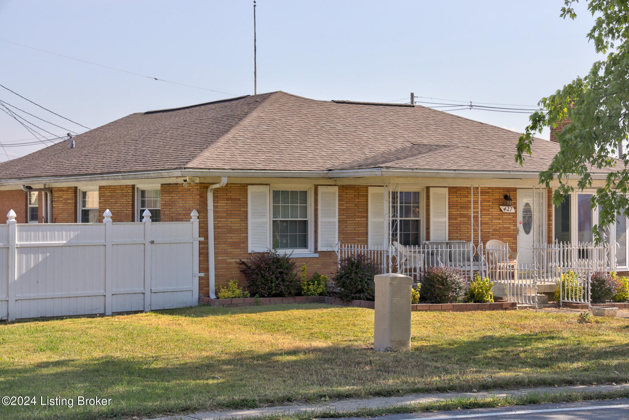 427 E Kenwood Dr