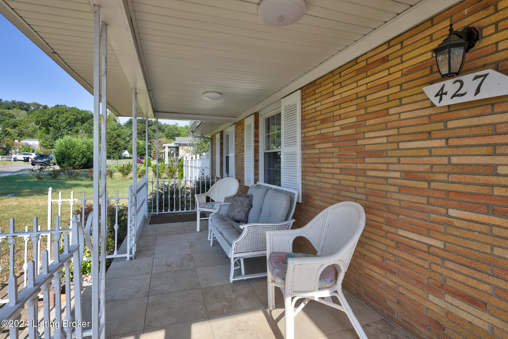 427 E Kenwood Dr