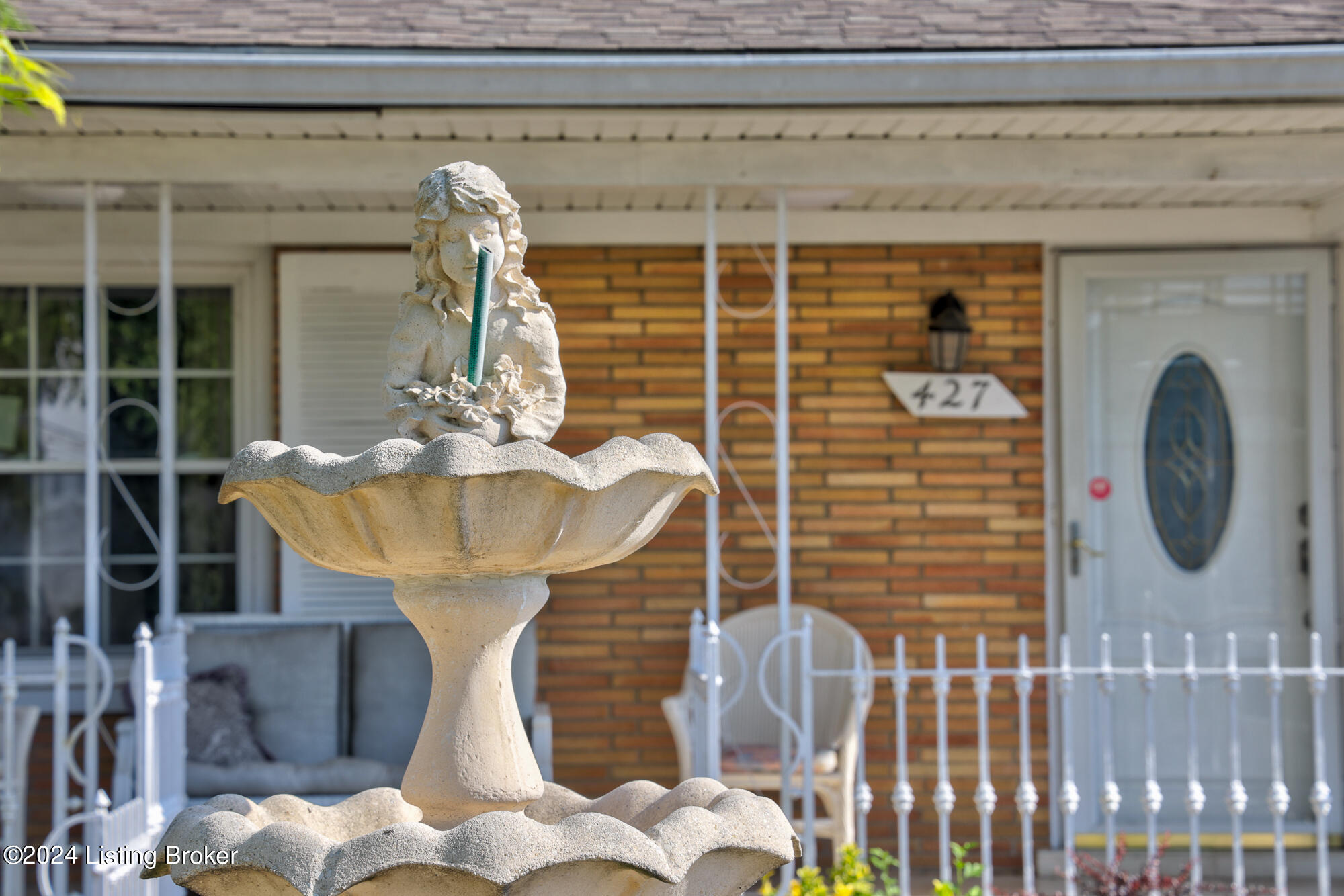 427 E Kenwood Dr