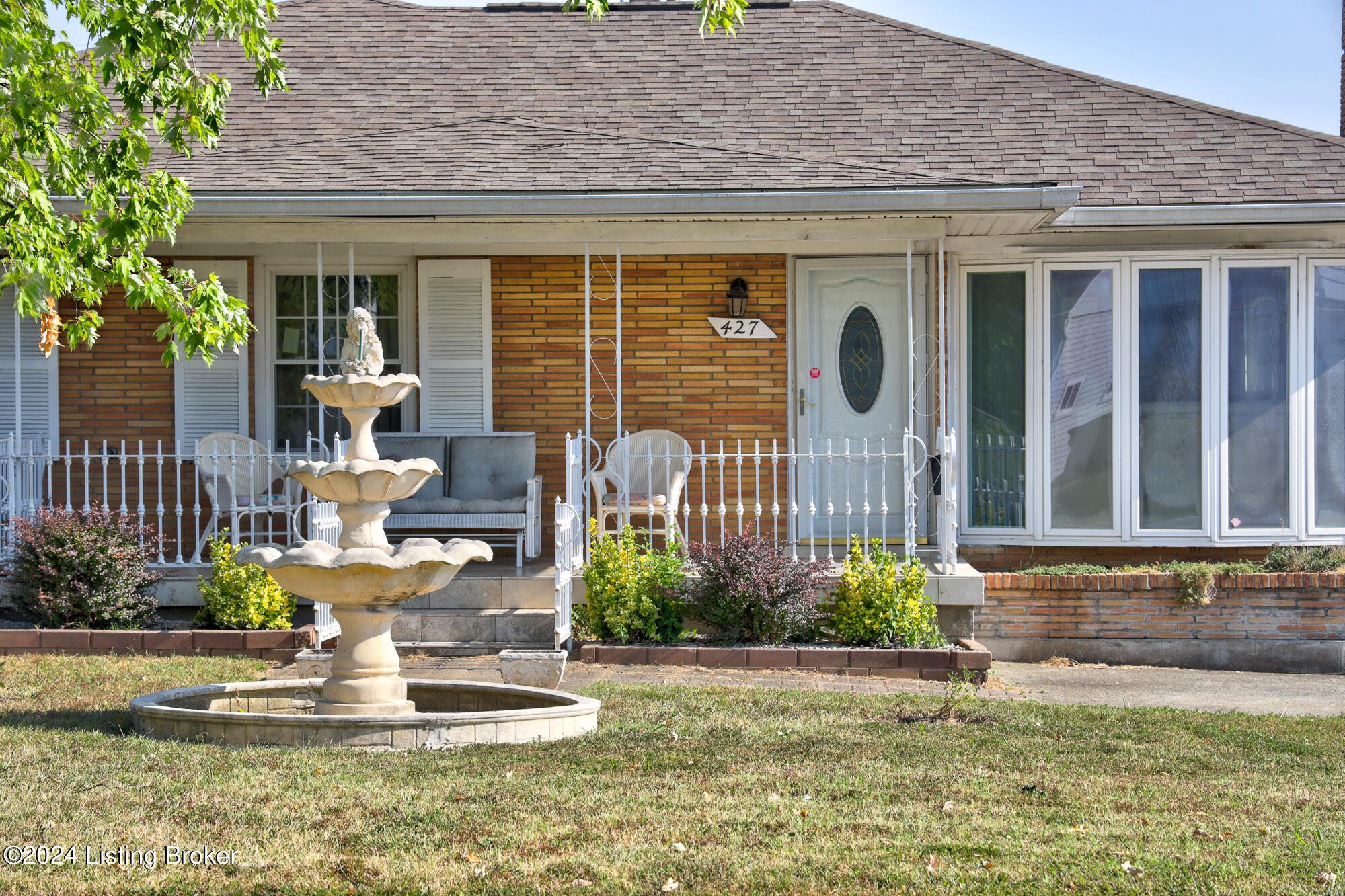427 E Kenwood Dr