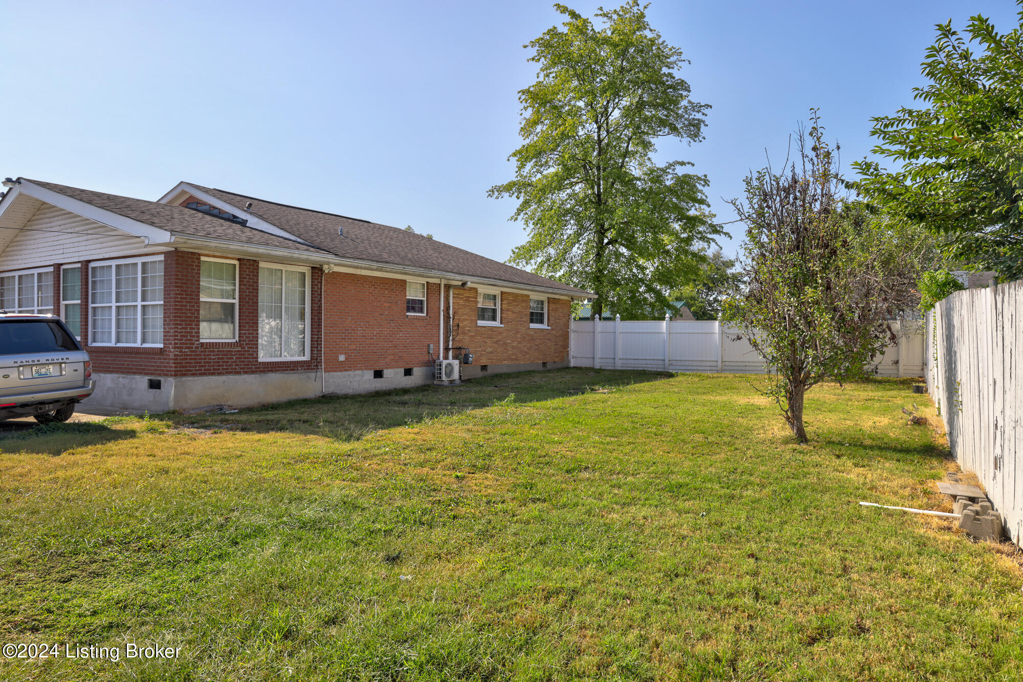 427 E Kenwood Dr