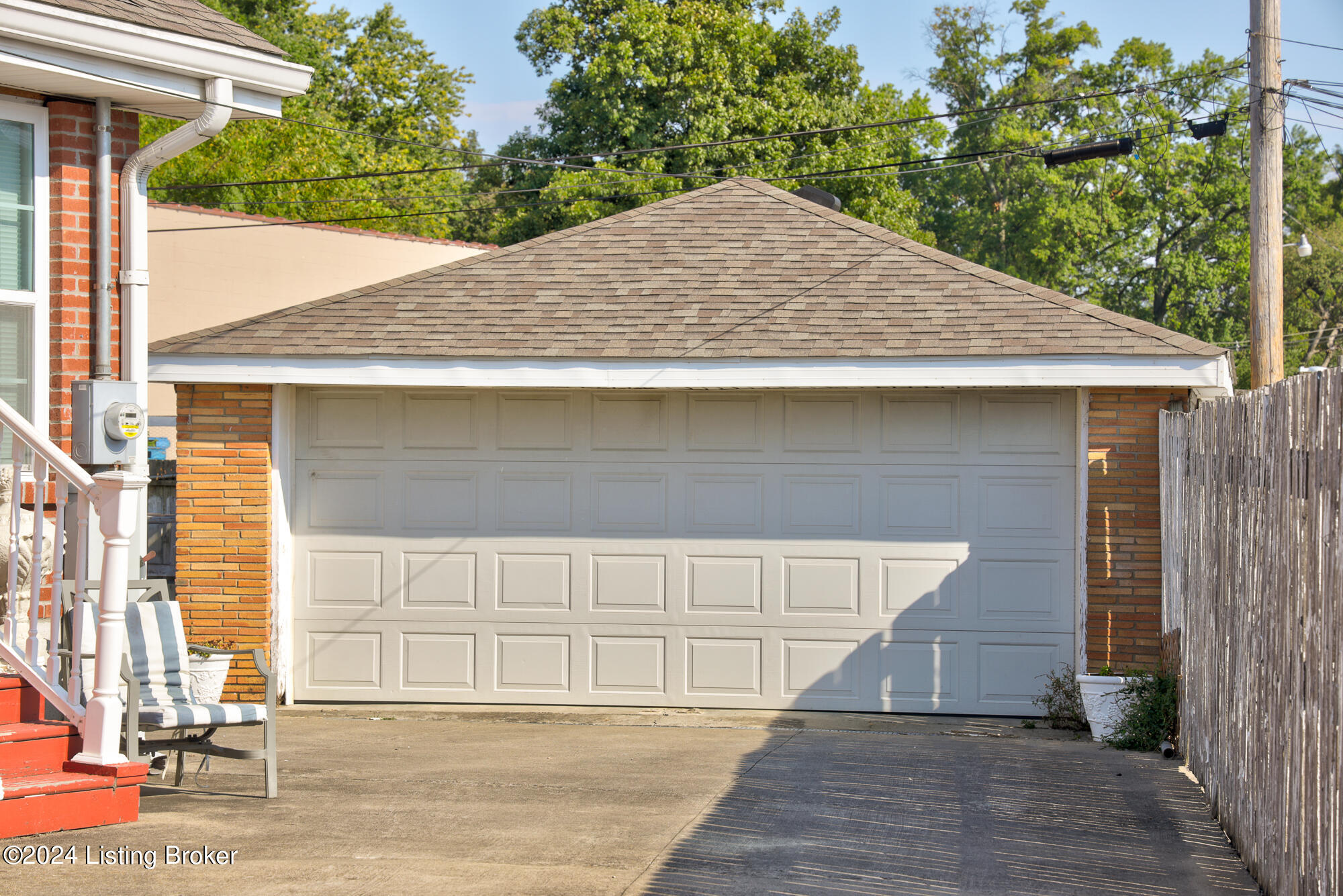 427 E Kenwood Dr