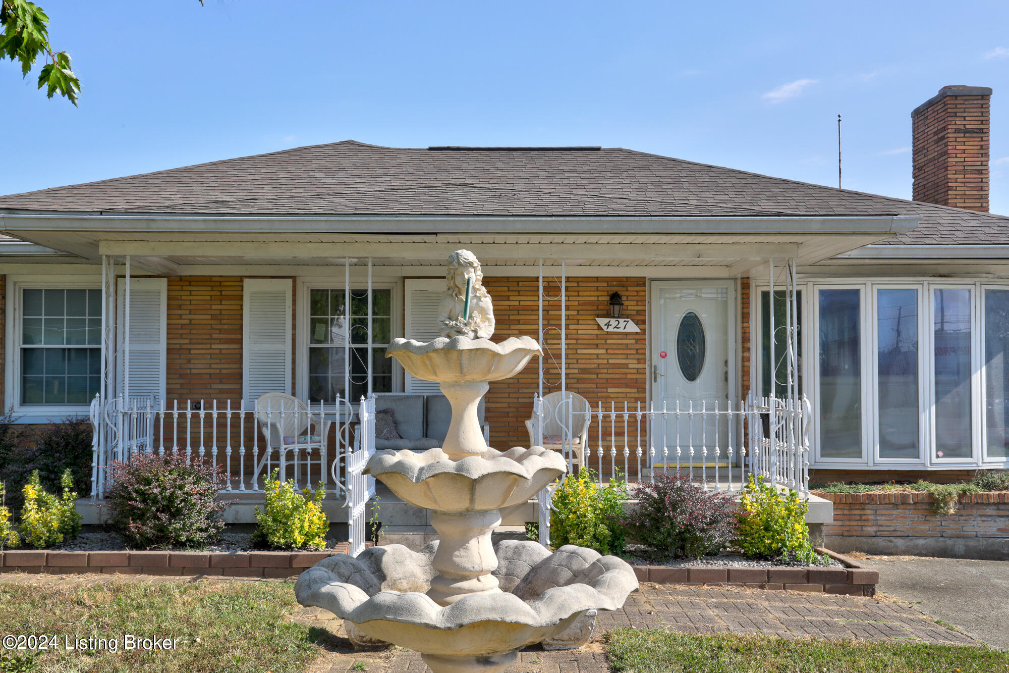 427 E Kenwood Dr