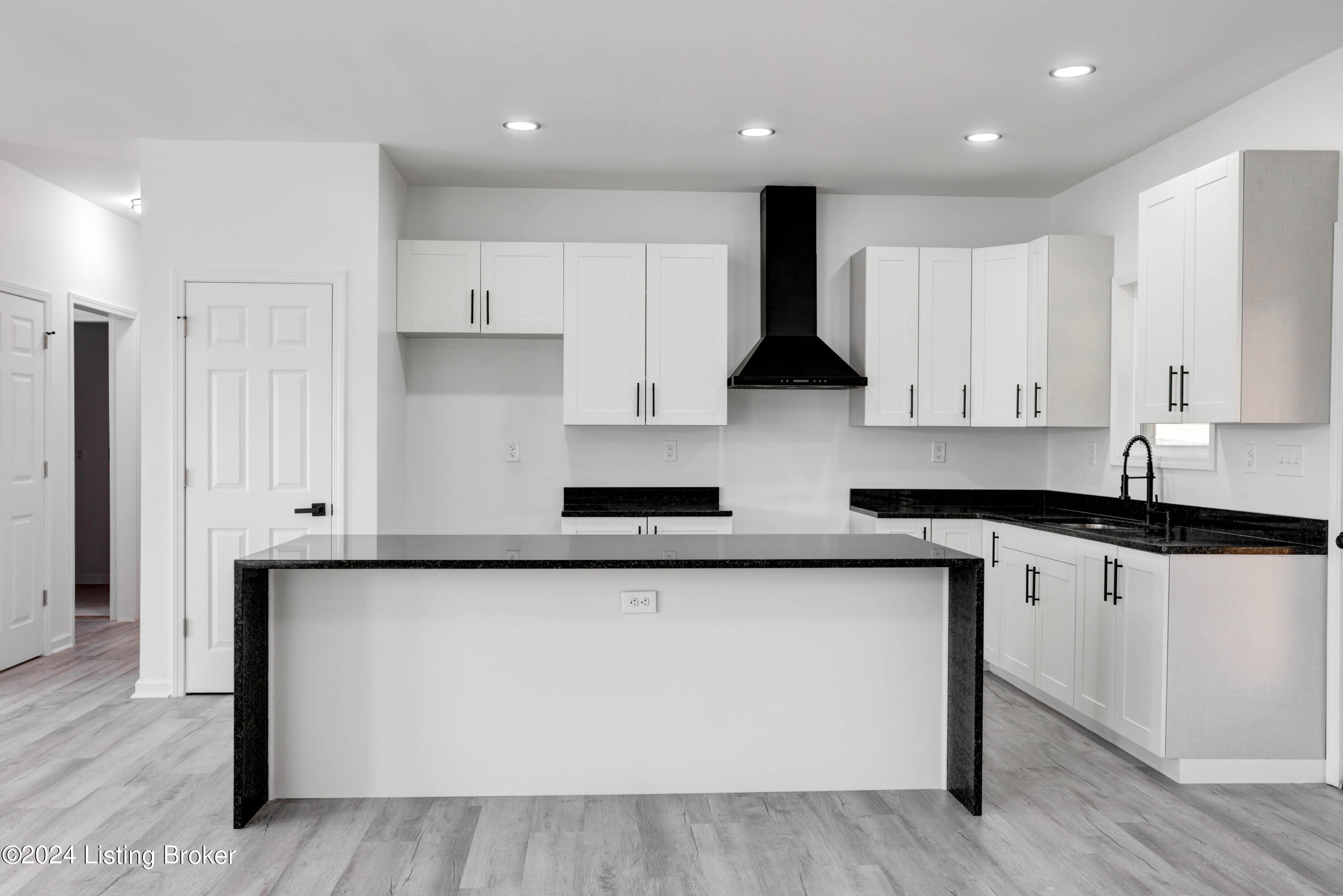 7711 Cottage Cove Way