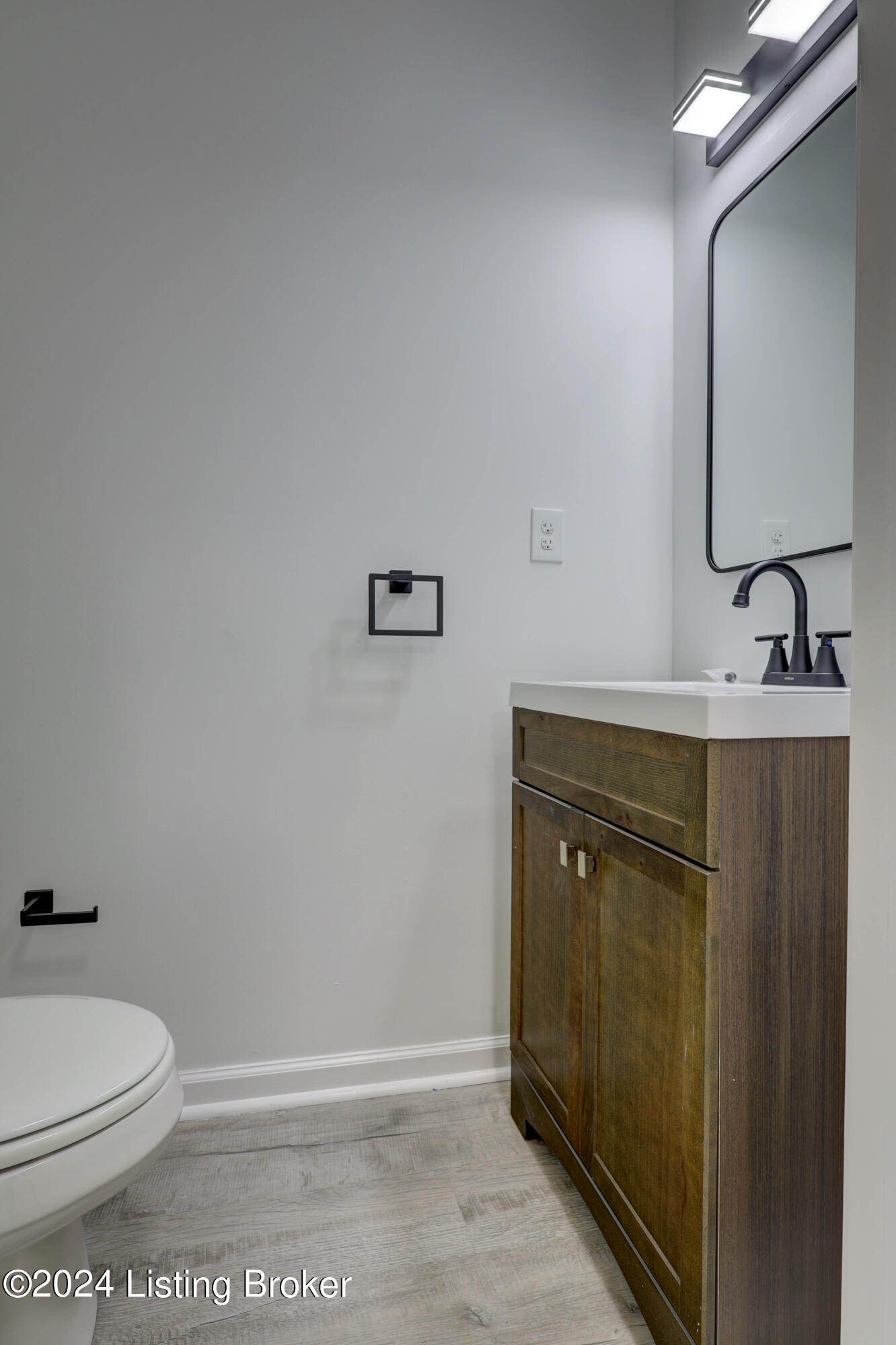 7711 Cottage Cove Way