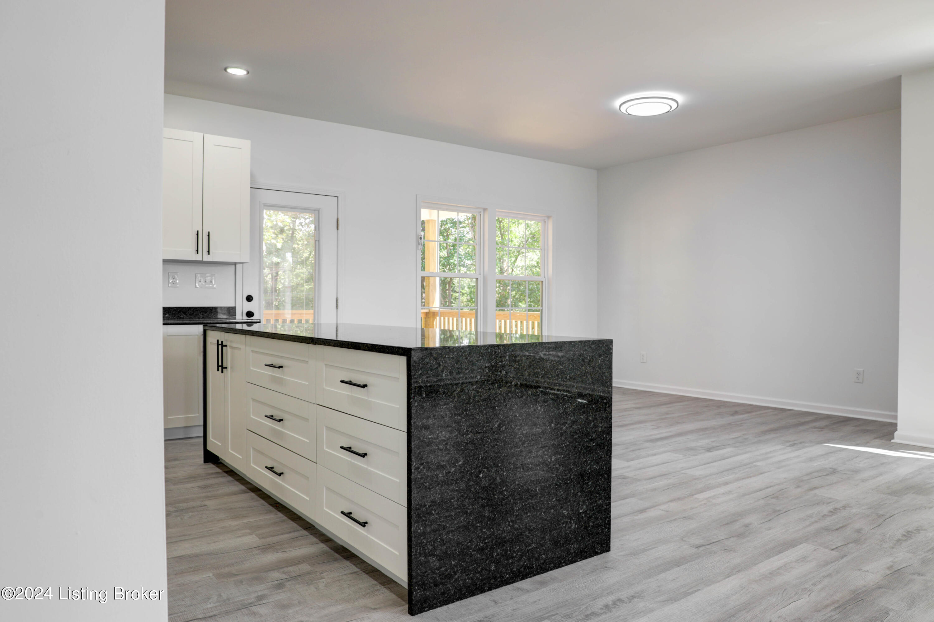 7711 Cottage Cove Way