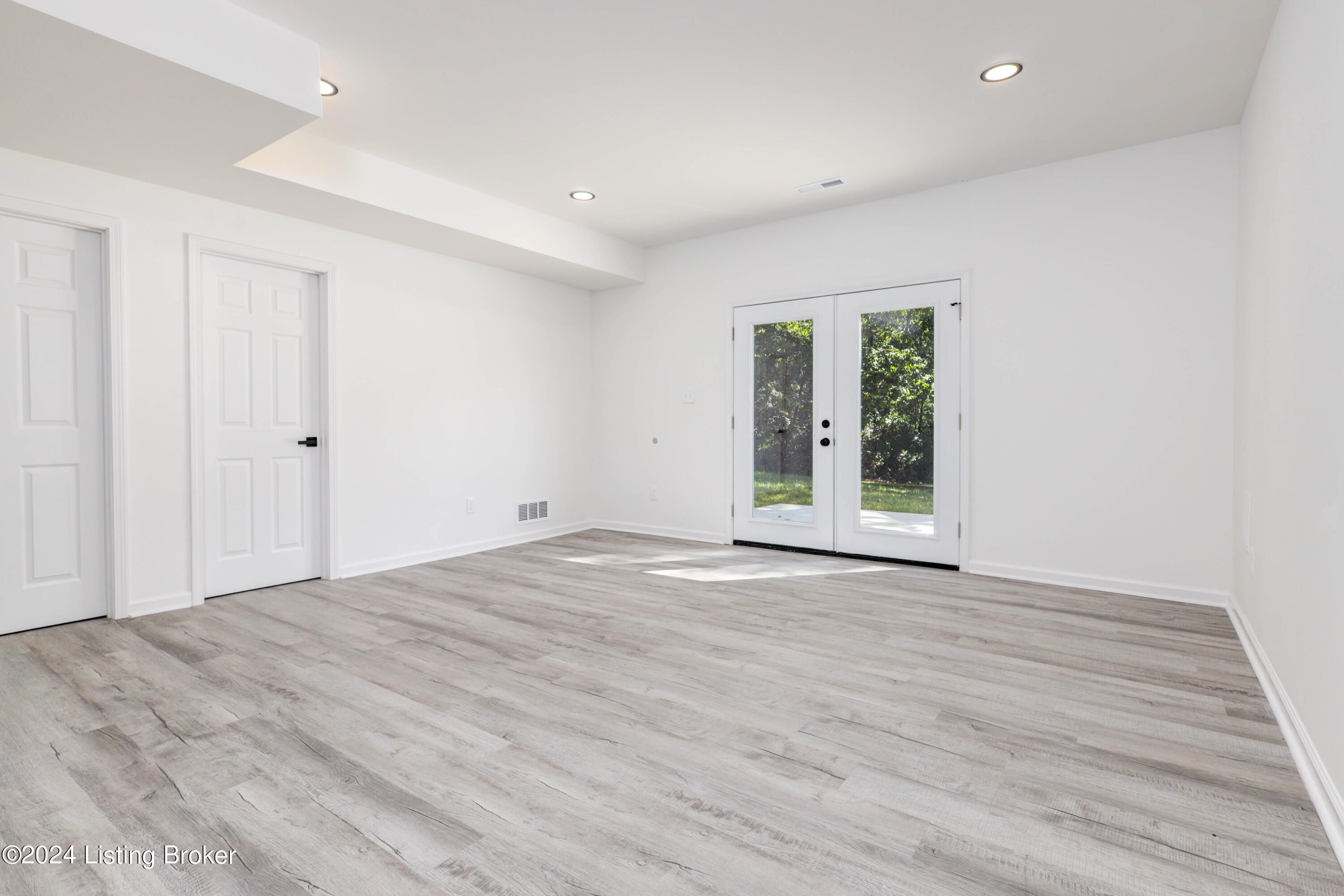 7711 Cottage Cove Way