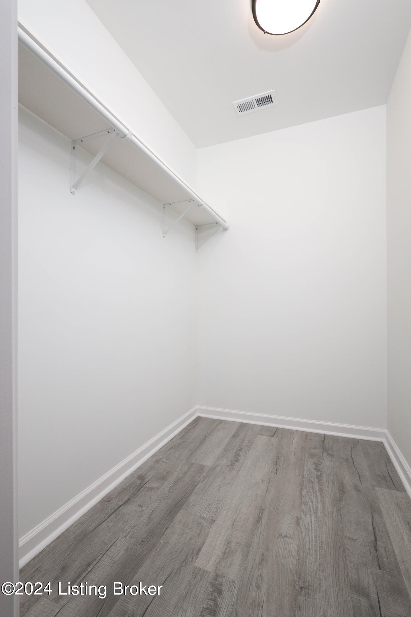 7711 Cottage Cove Way