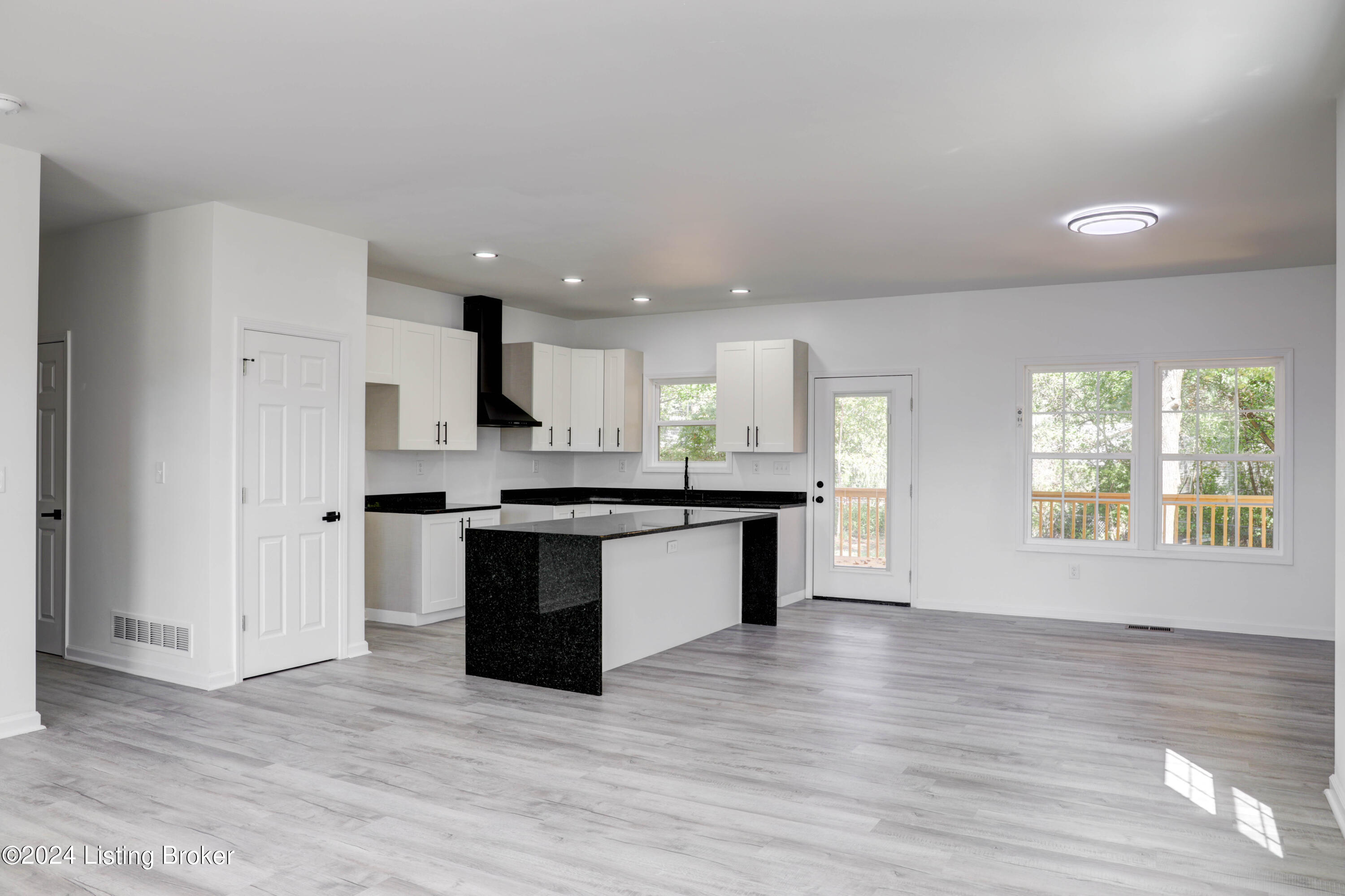 7711 Cottage Cove Way