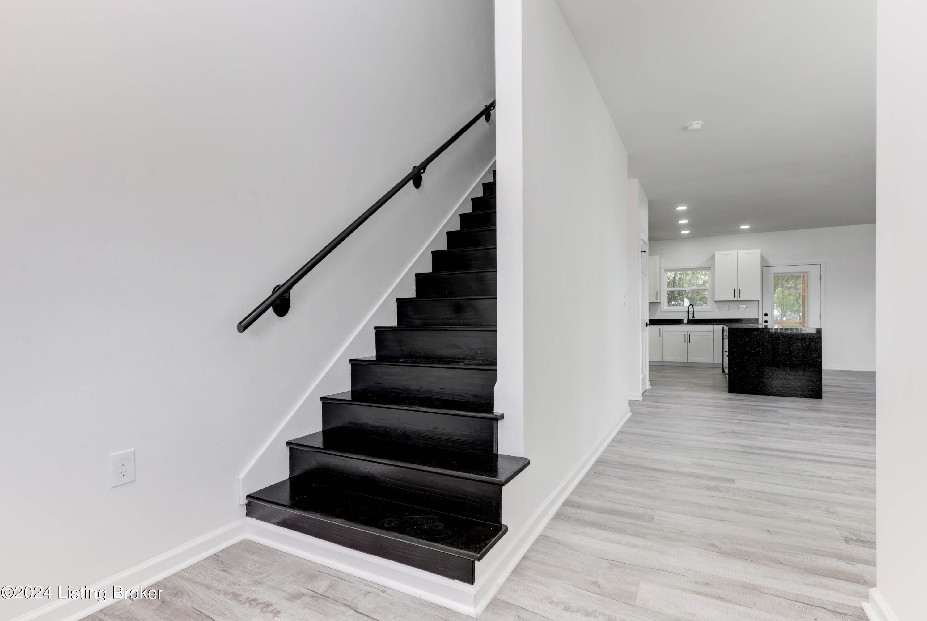 7711 Cottage Cove Way