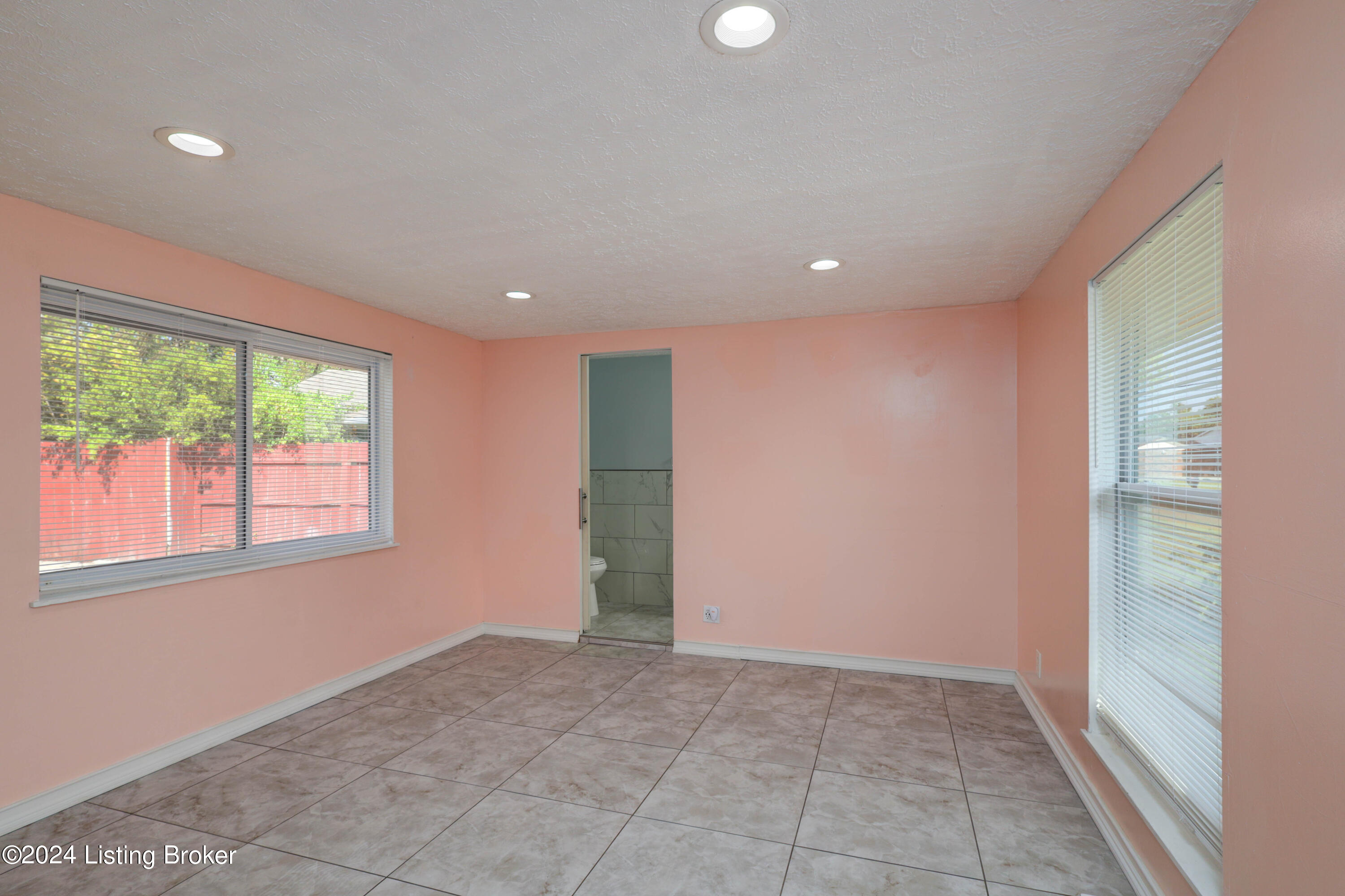 5005 Runic Way