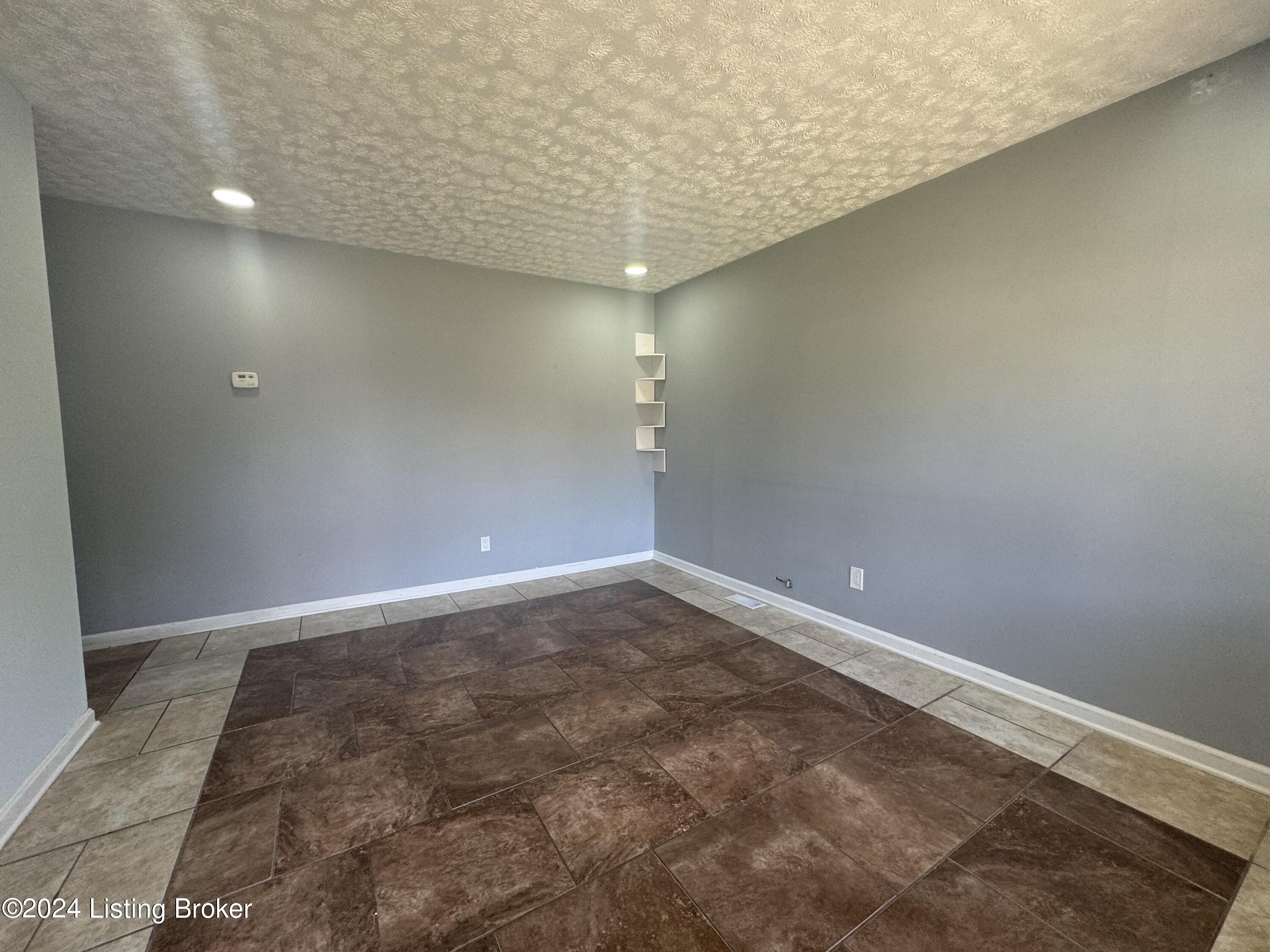 5119 Frey Dr