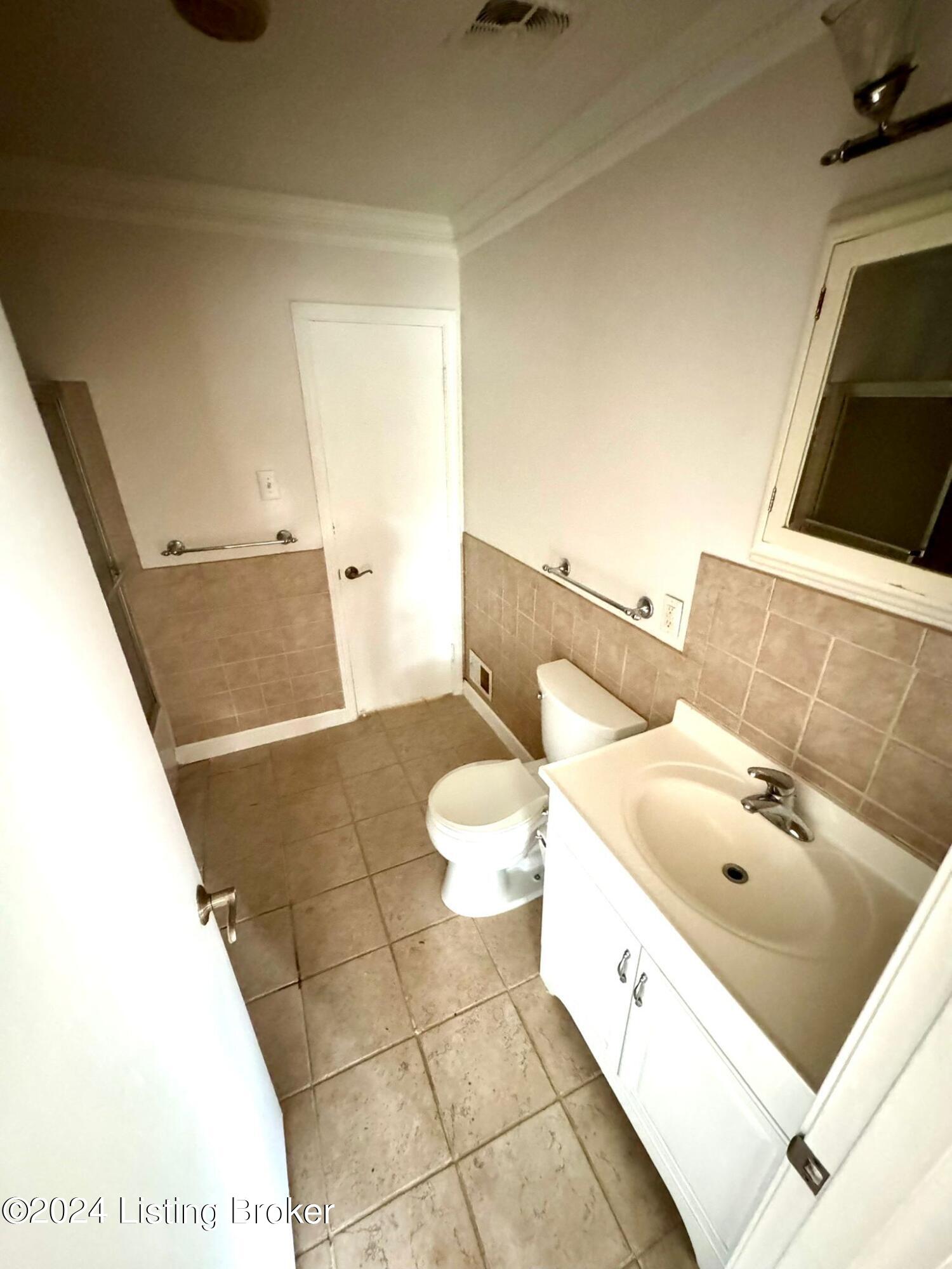 2503 Lamborne Blvd