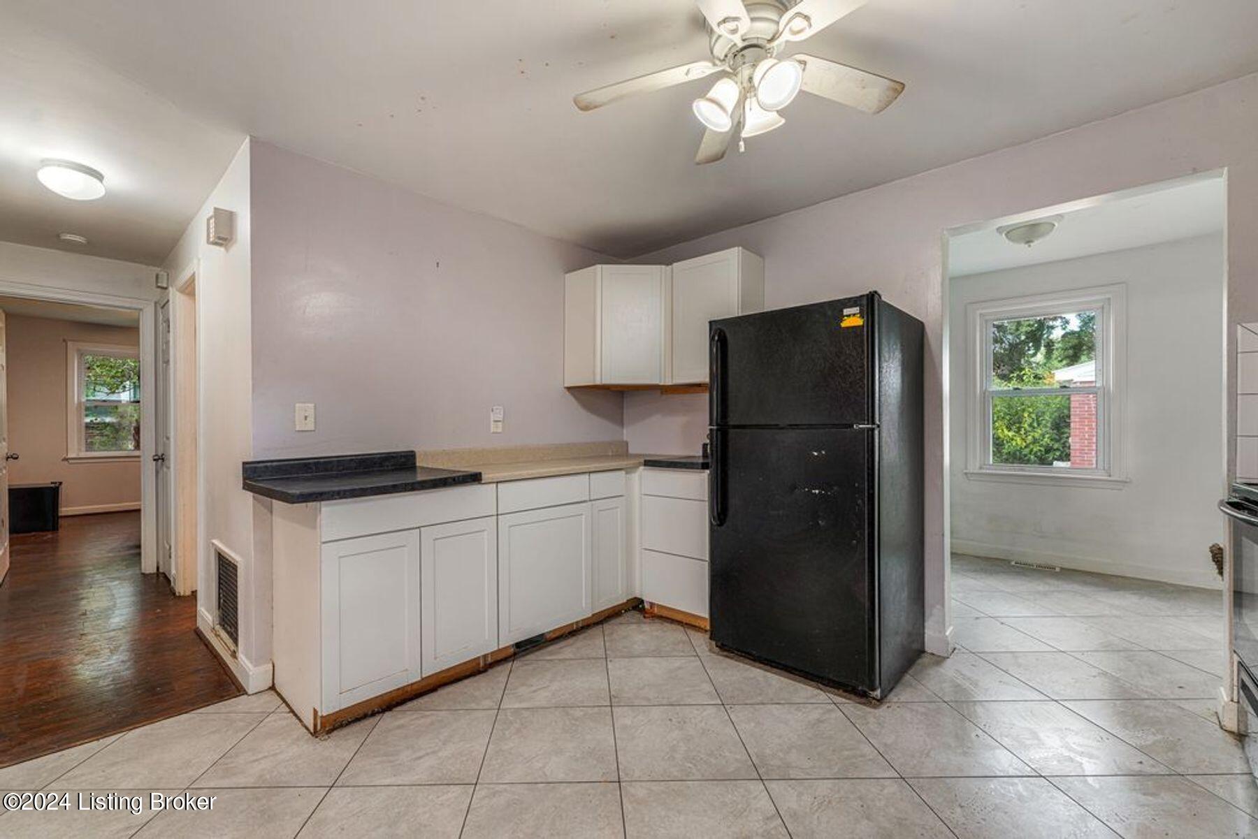 5335 Stephan Dr