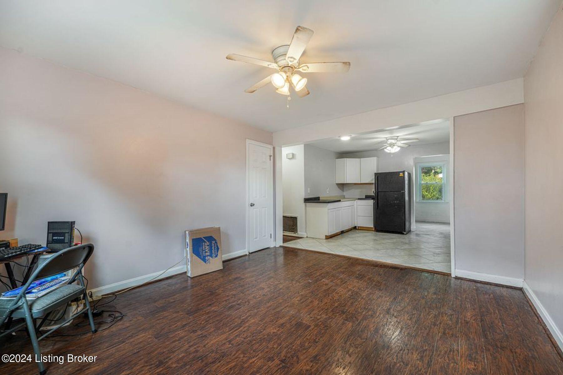 5335 Stephan Dr