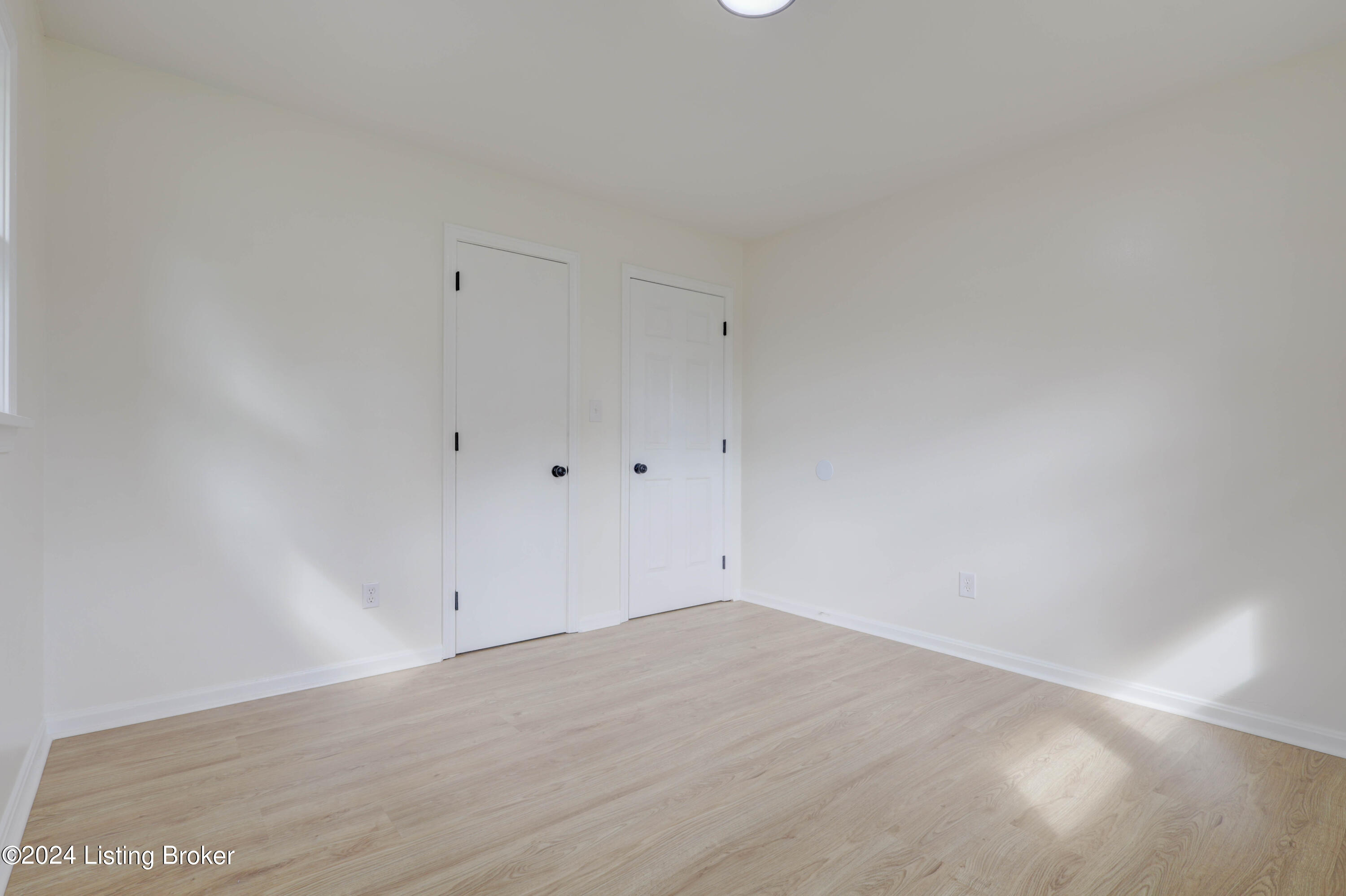 4711 Greenwood Rd