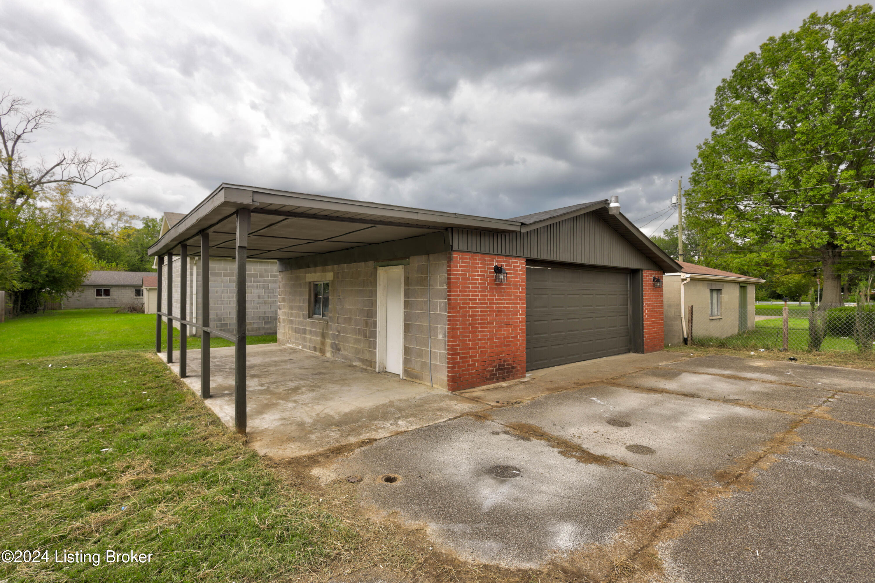 4711 Greenwood Rd