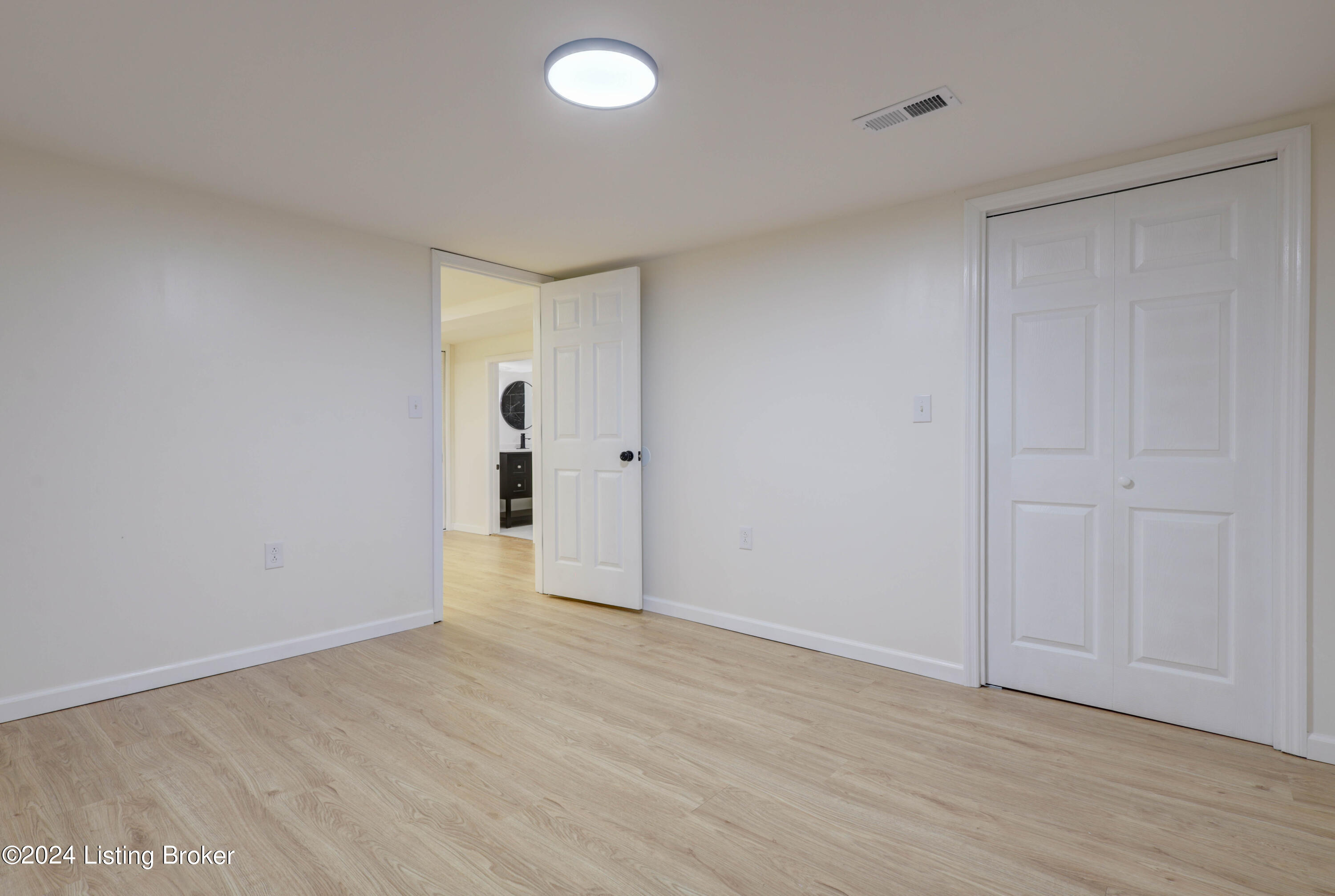 4711 Greenwood Rd