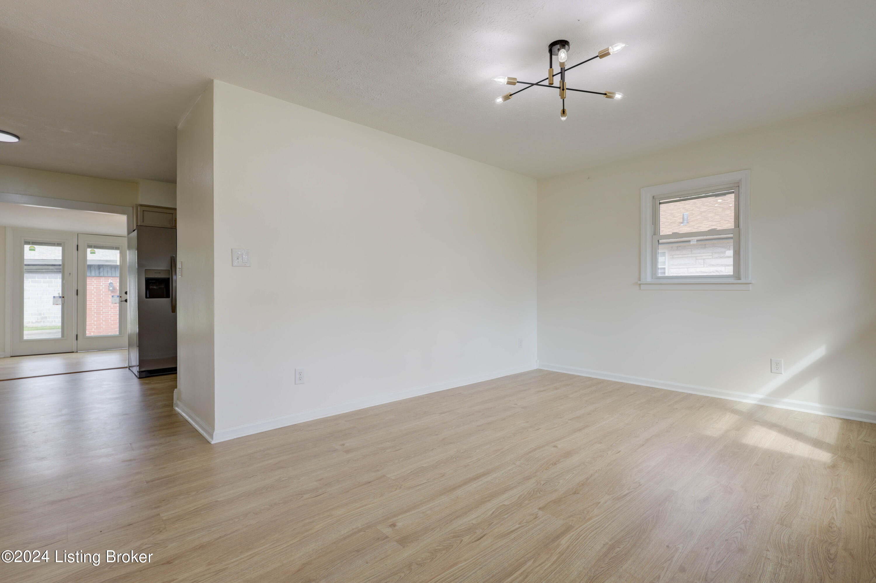 4711 Greenwood Rd