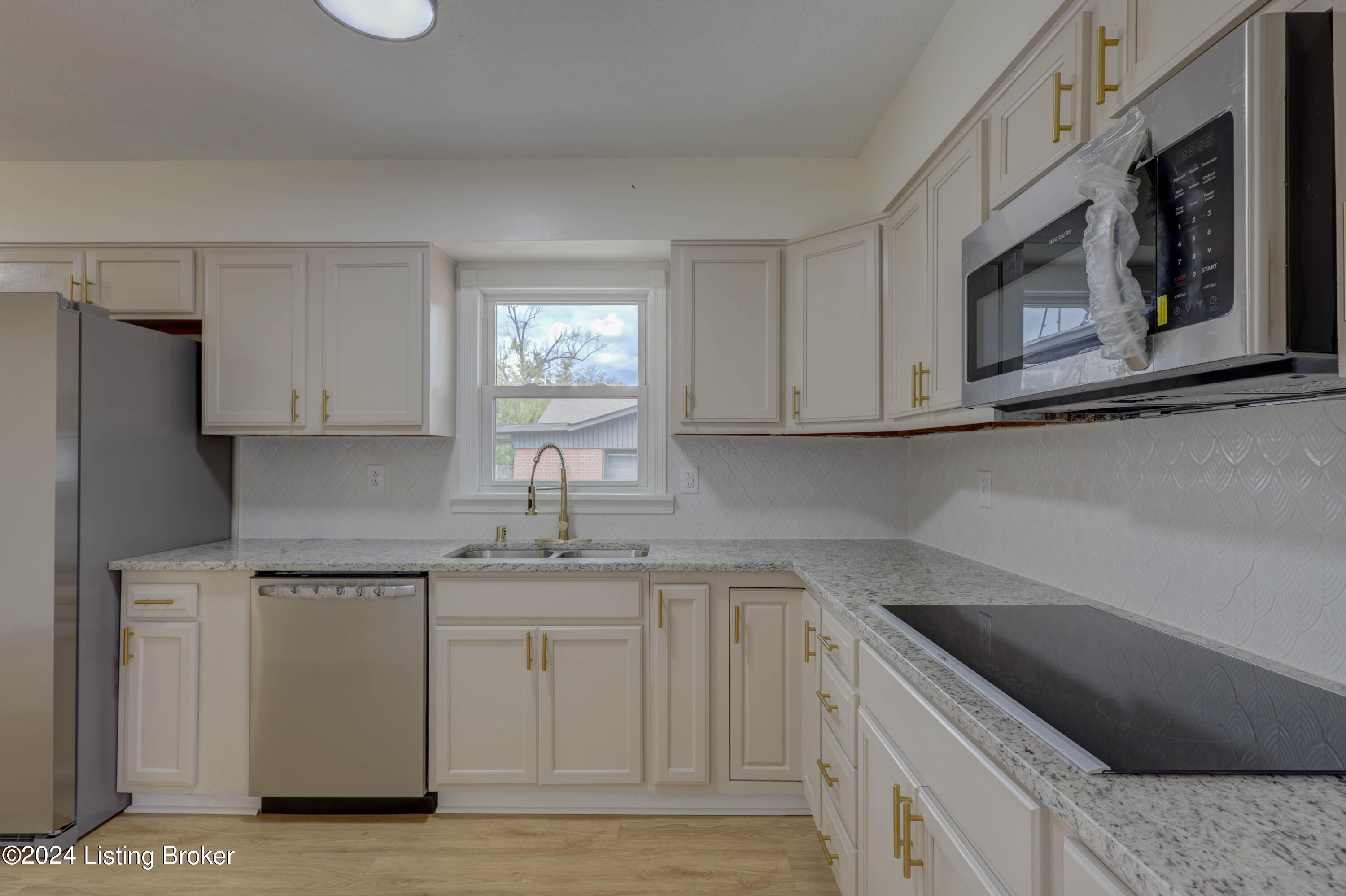 4711 Greenwood Rd