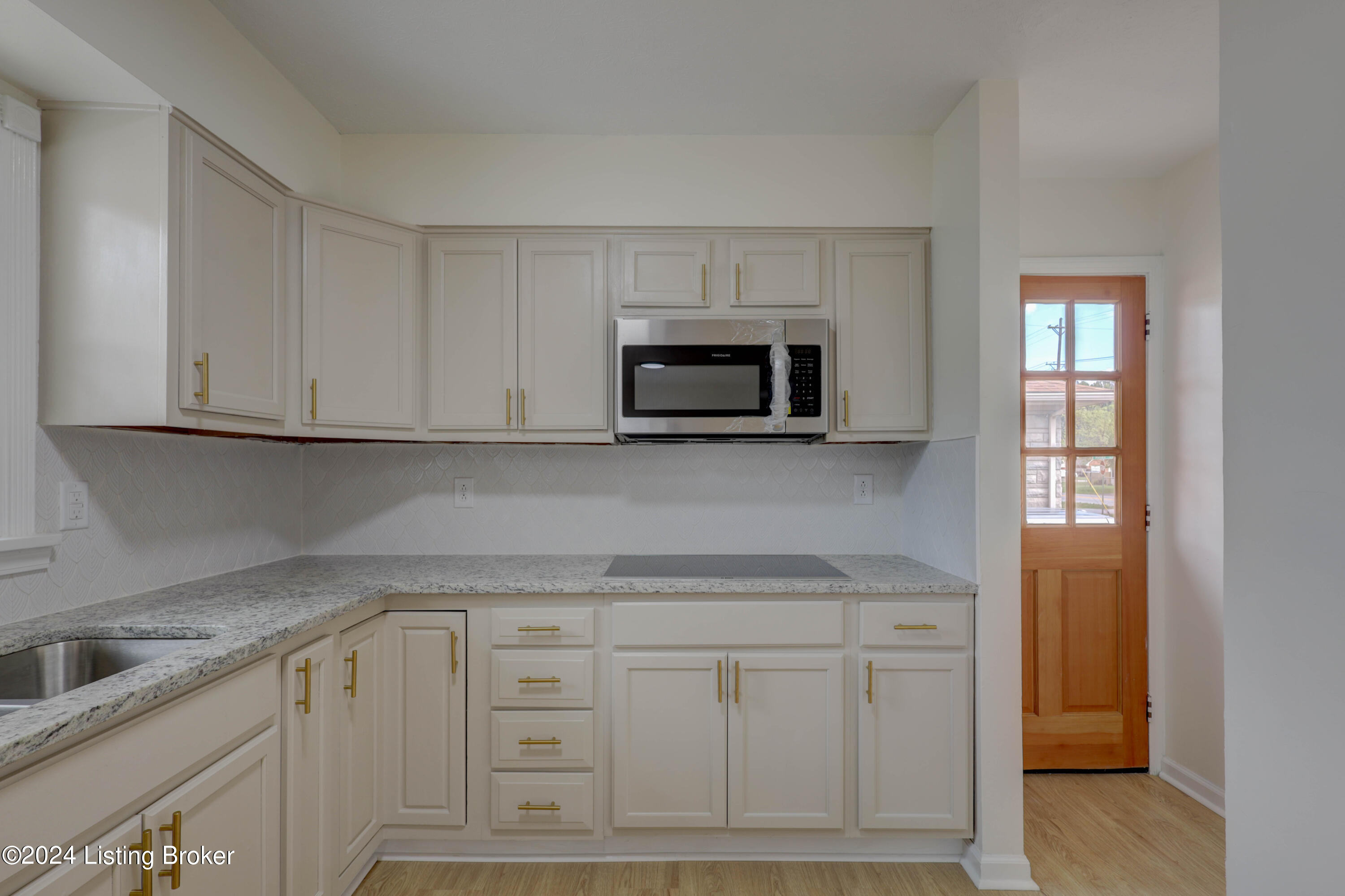 4711 Greenwood Rd