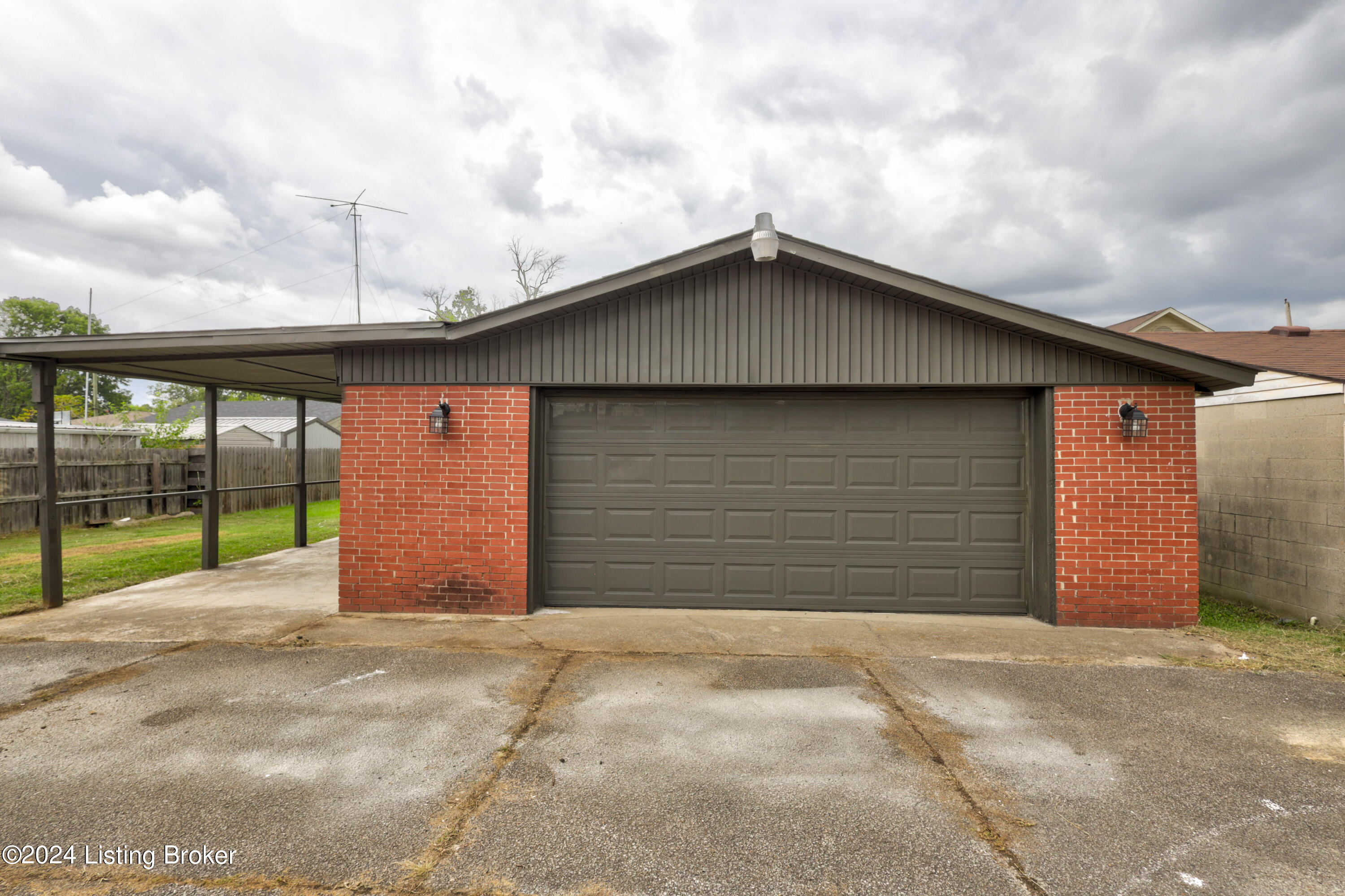 4711 Greenwood Rd