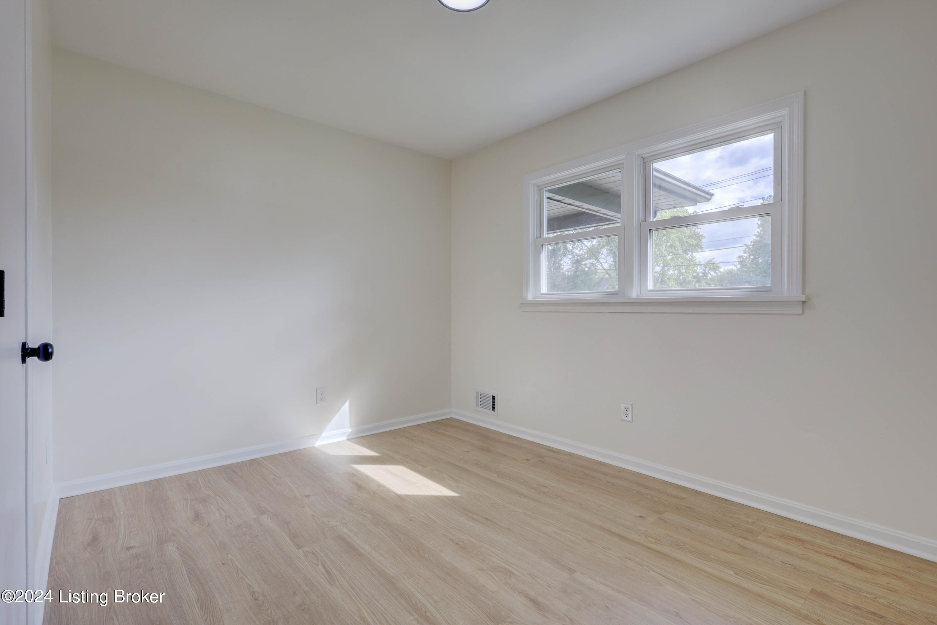 4711 Greenwood Rd