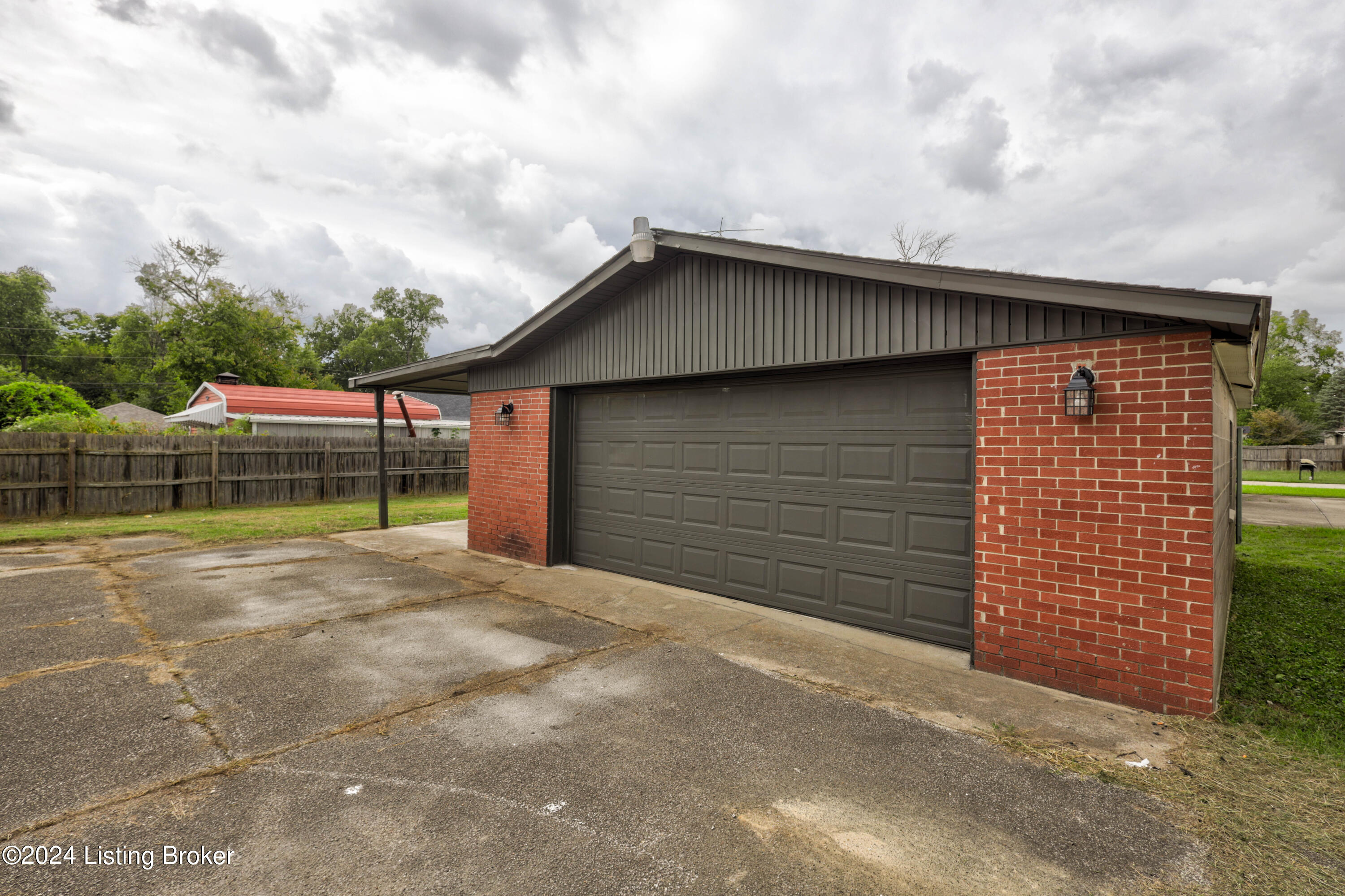 4711 Greenwood Rd