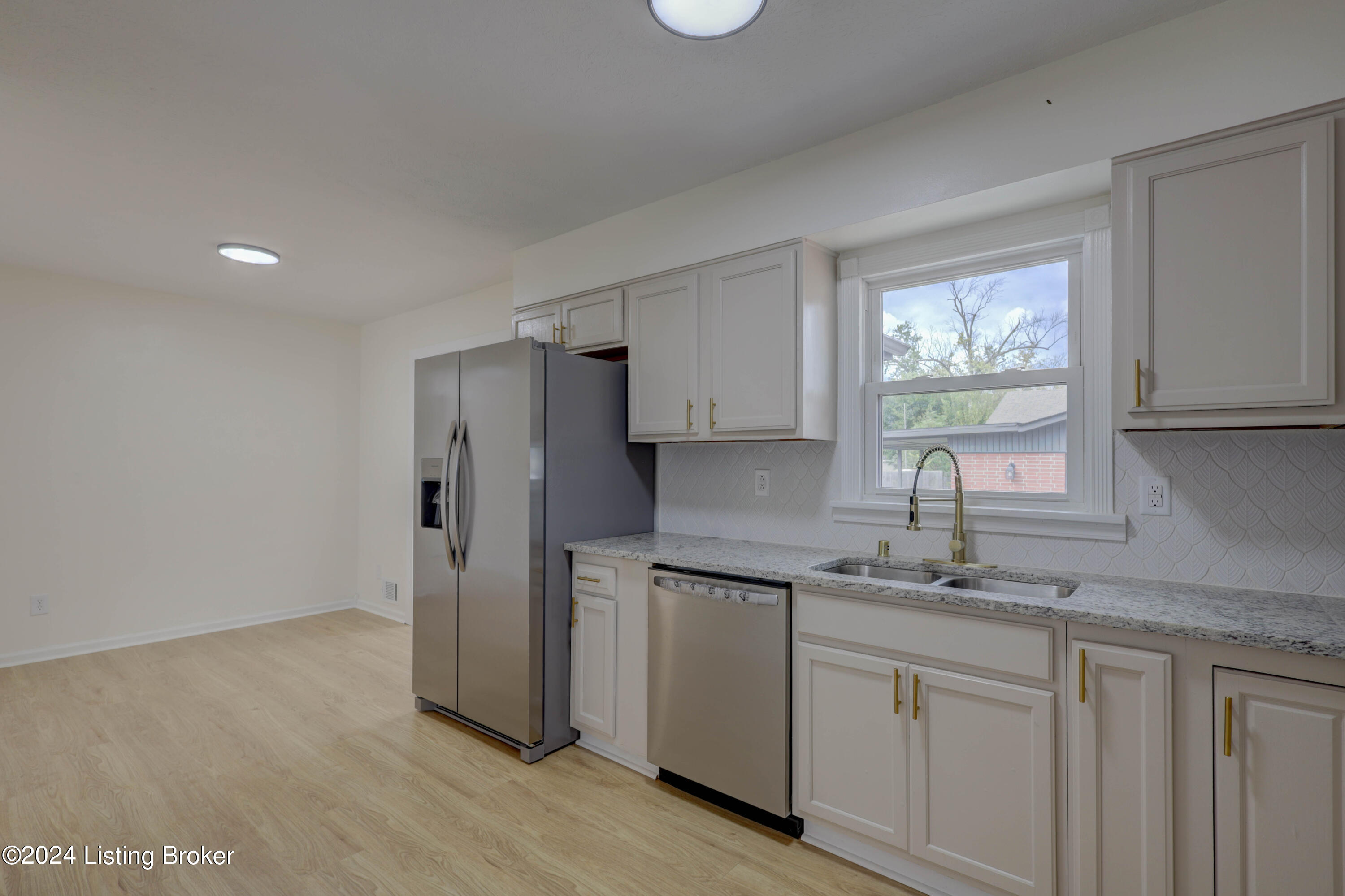 4711 Greenwood Rd