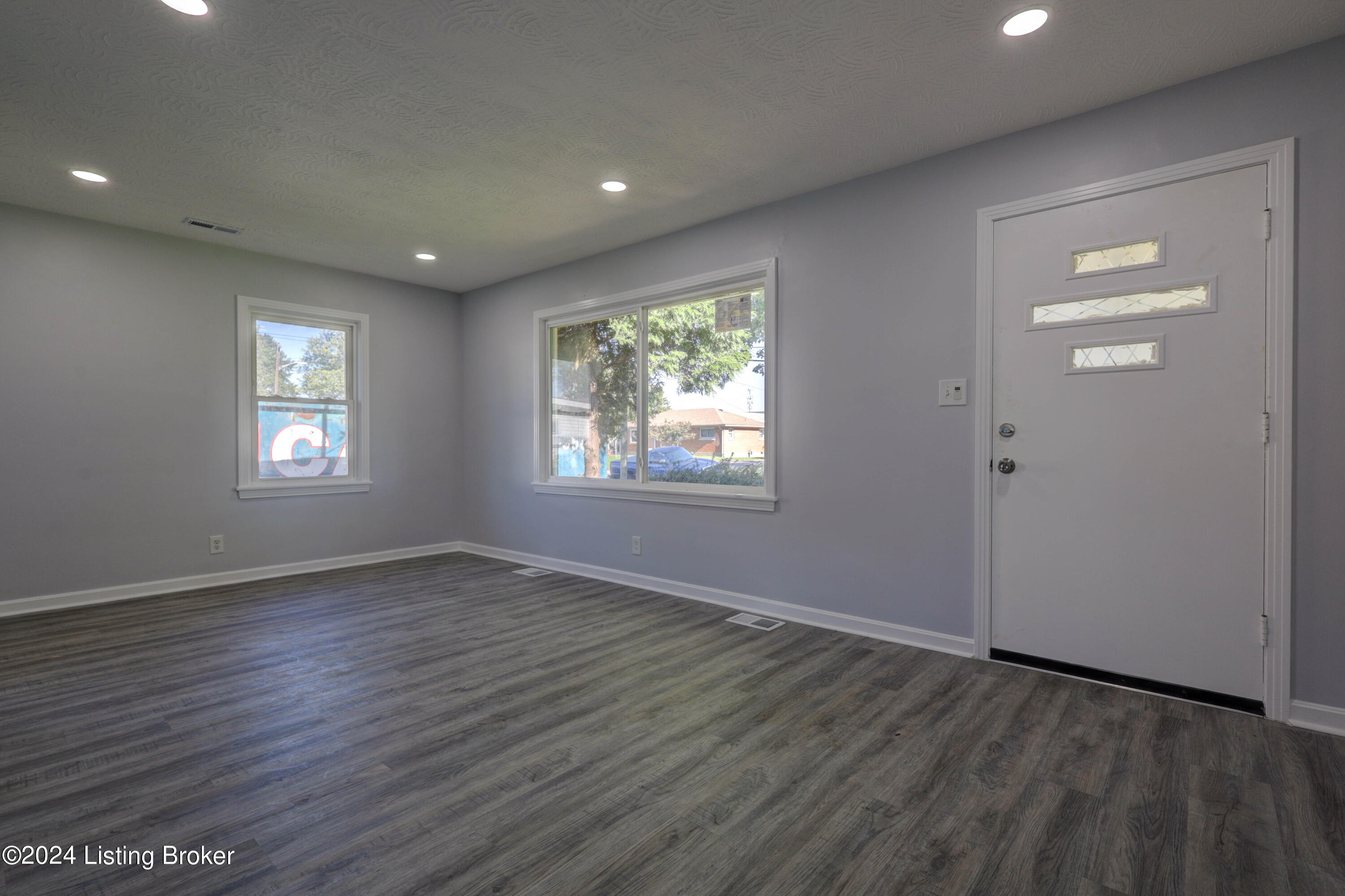 6306 Sheila Rd