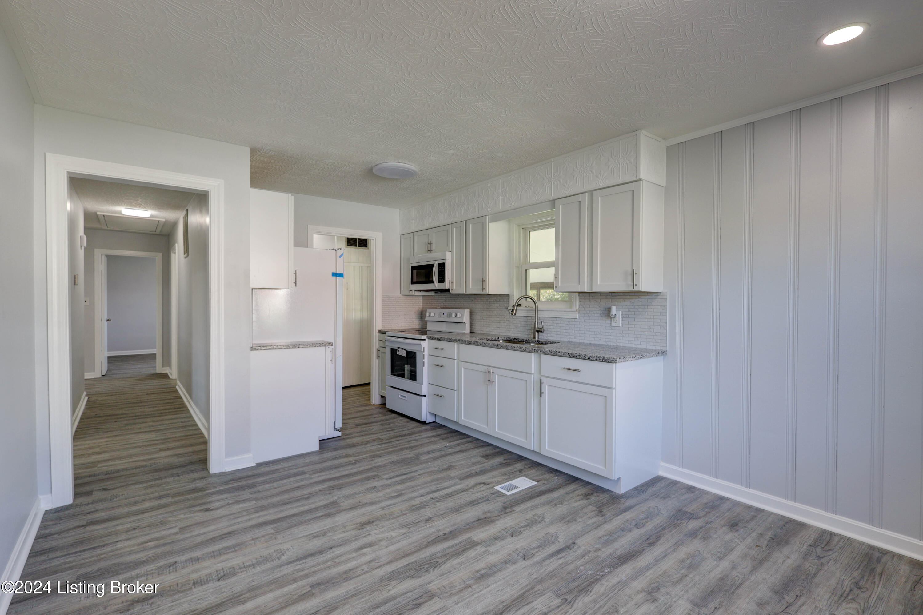 6306 Sheila Rd