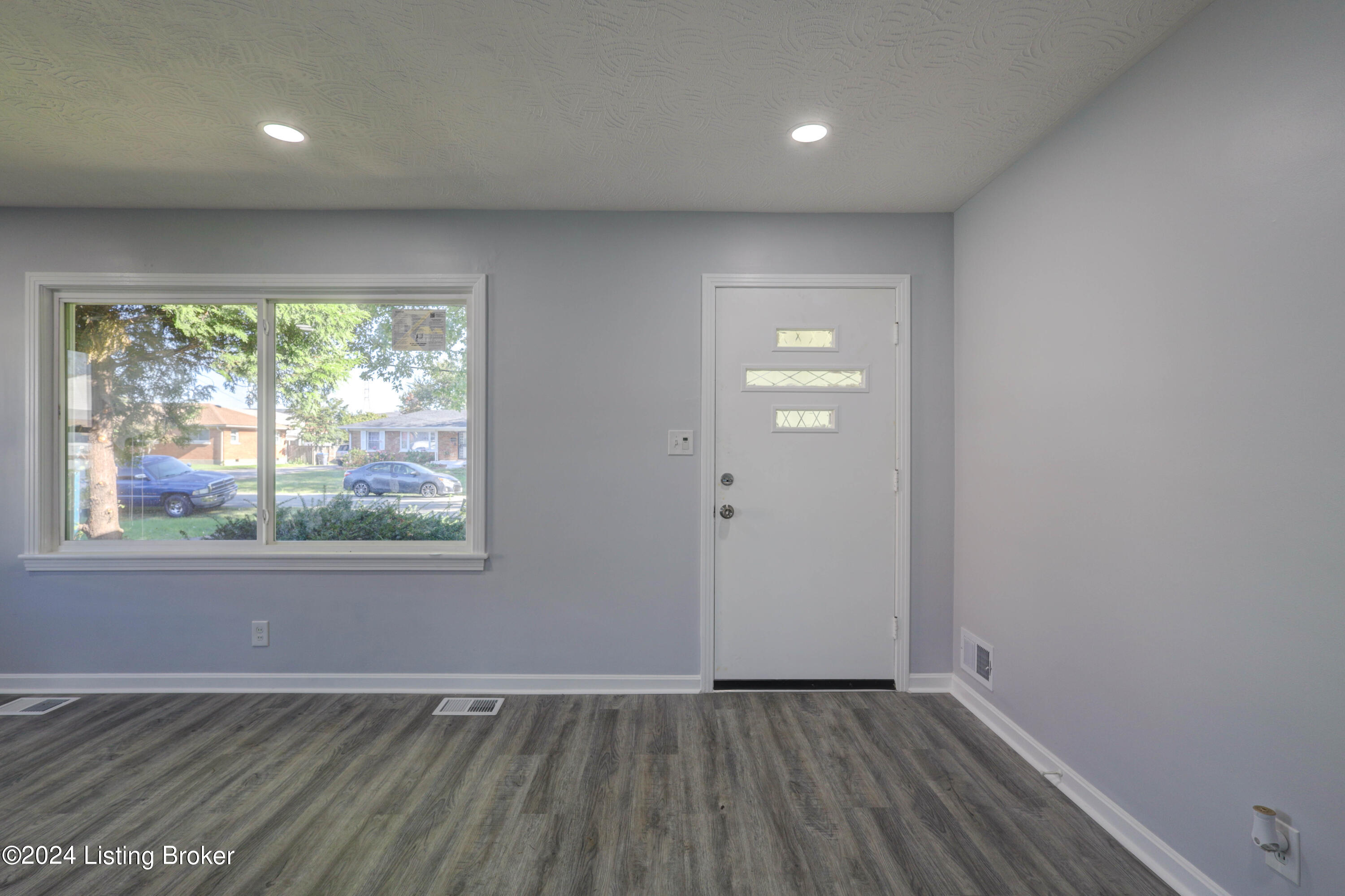 6306 Sheila Rd