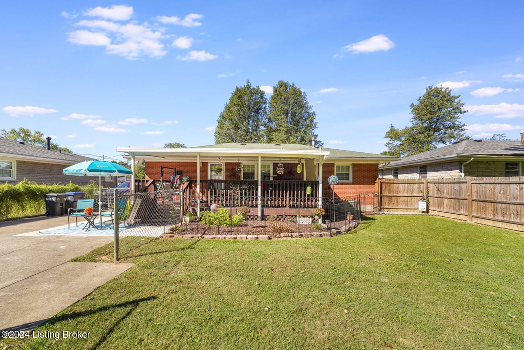 9109 Mahoney Dr