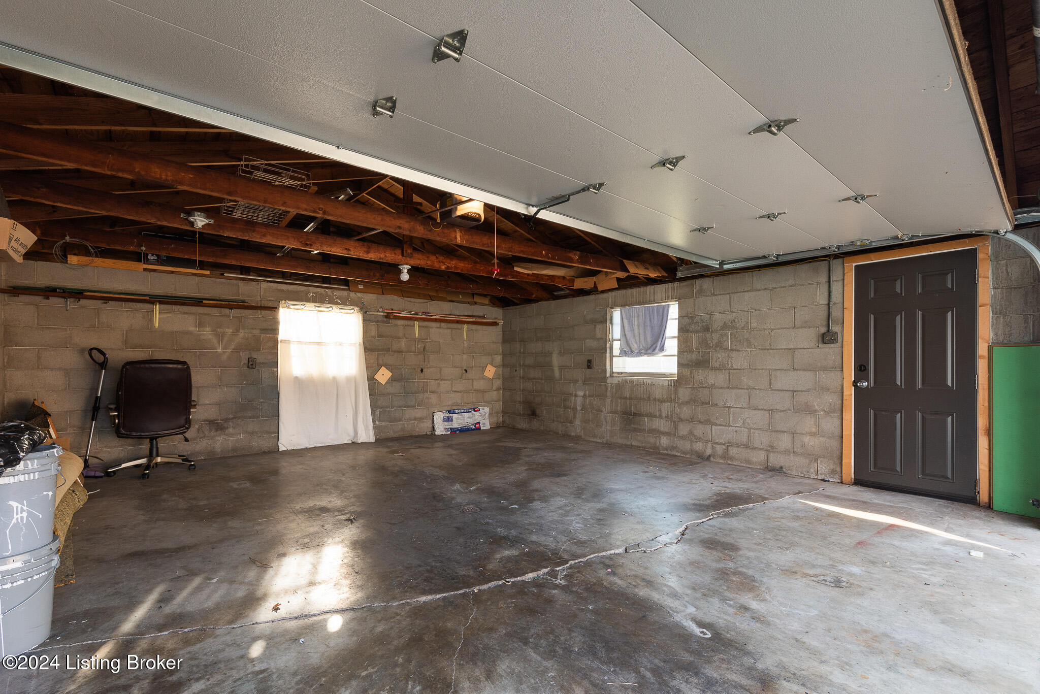 9707 Thor Ave
