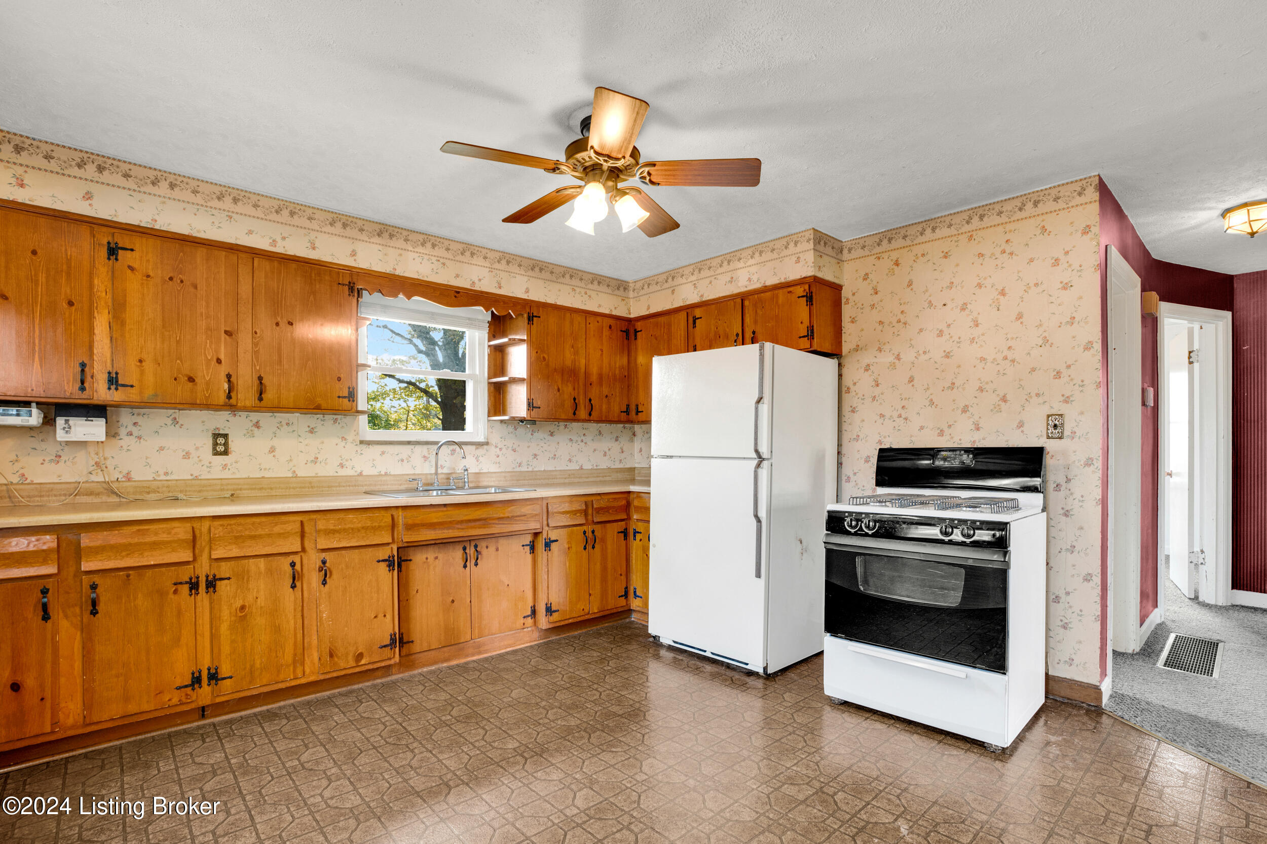 11407 Flowervale Ln