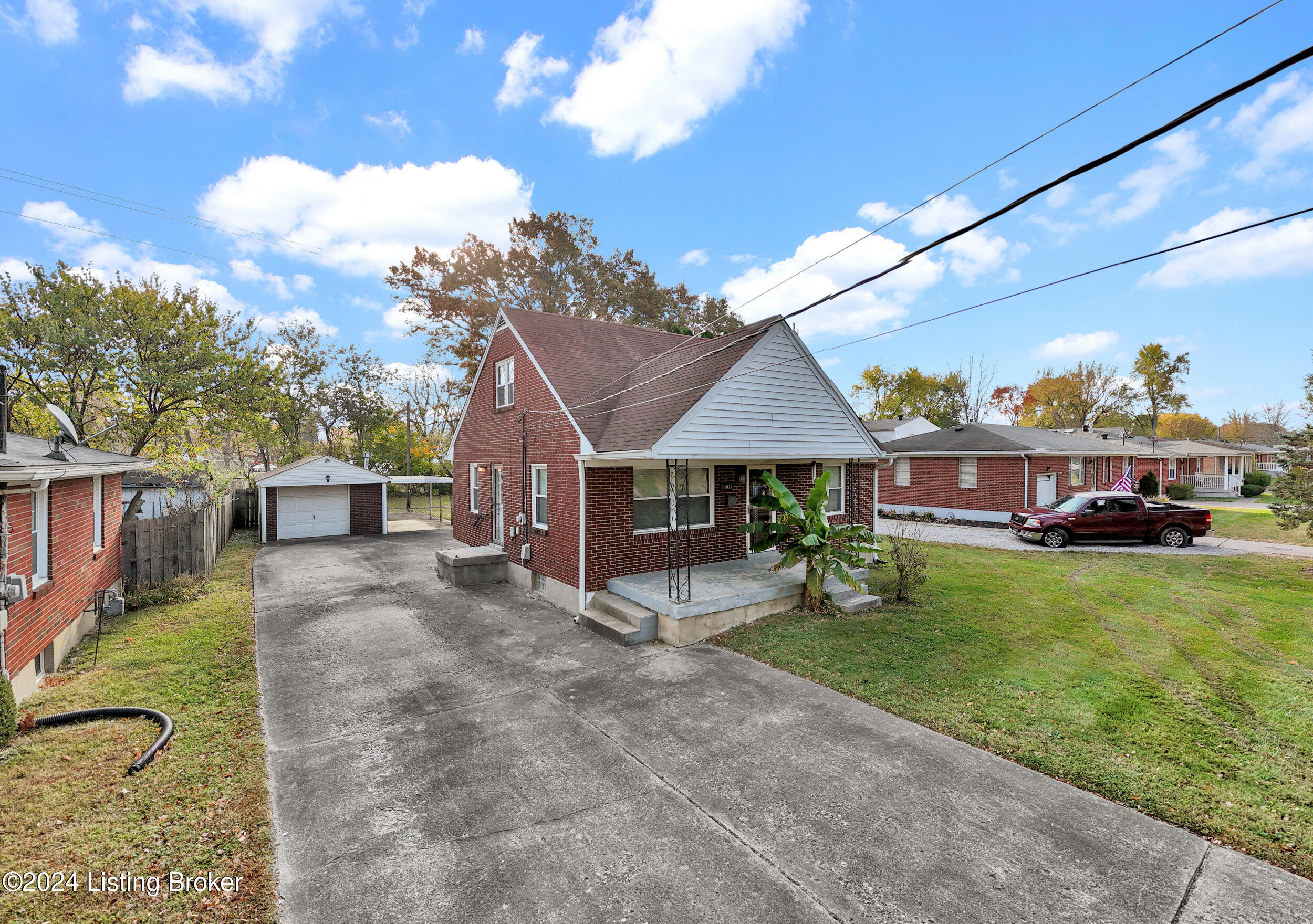 11407 Flowervale Ln