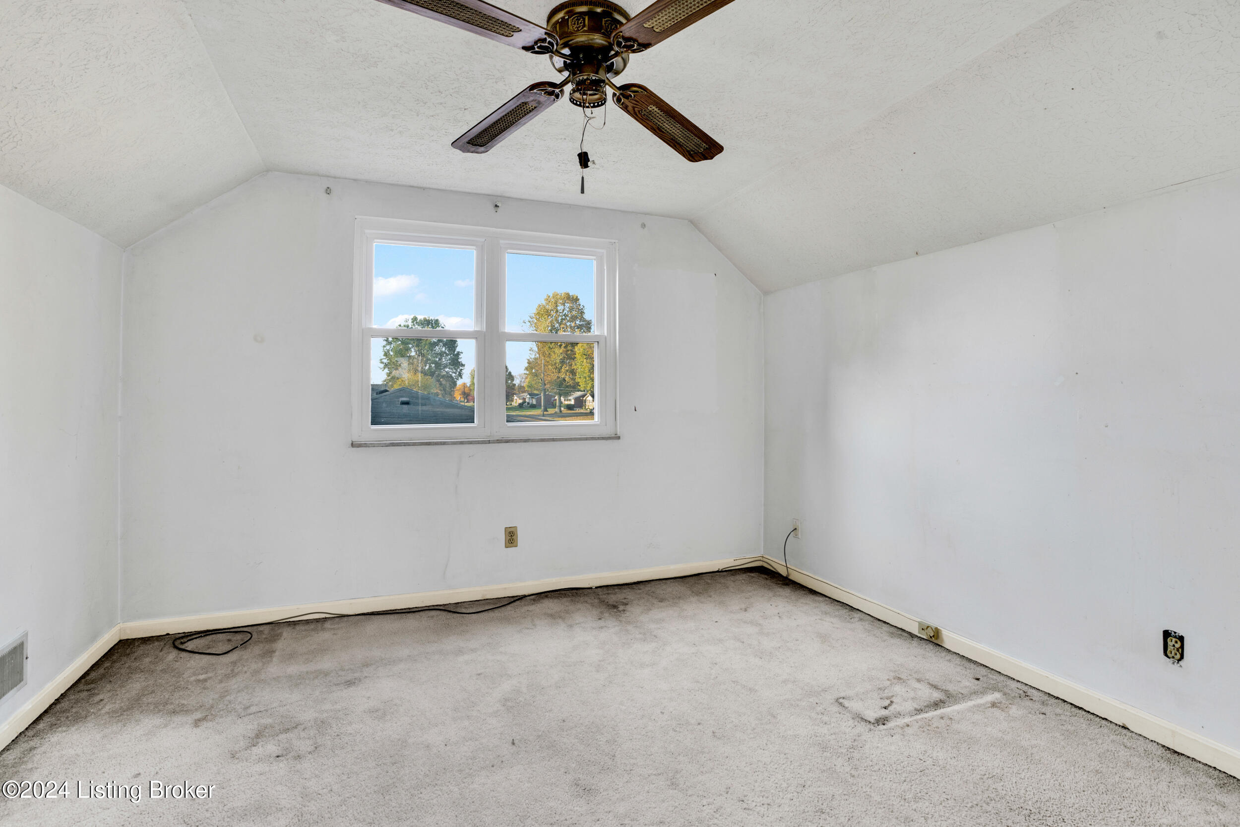 11407 Flowervale Ln