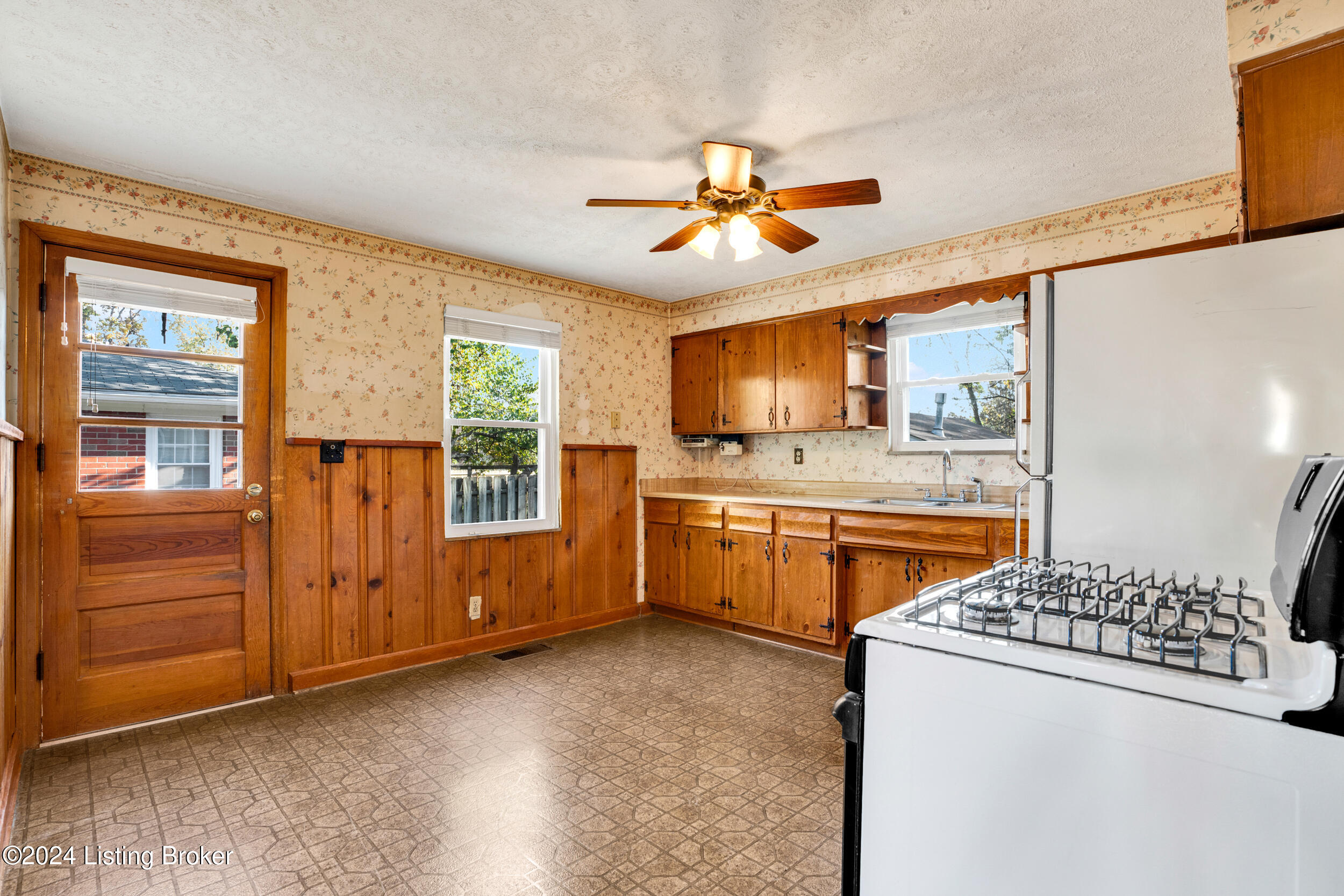 11407 Flowervale Ln