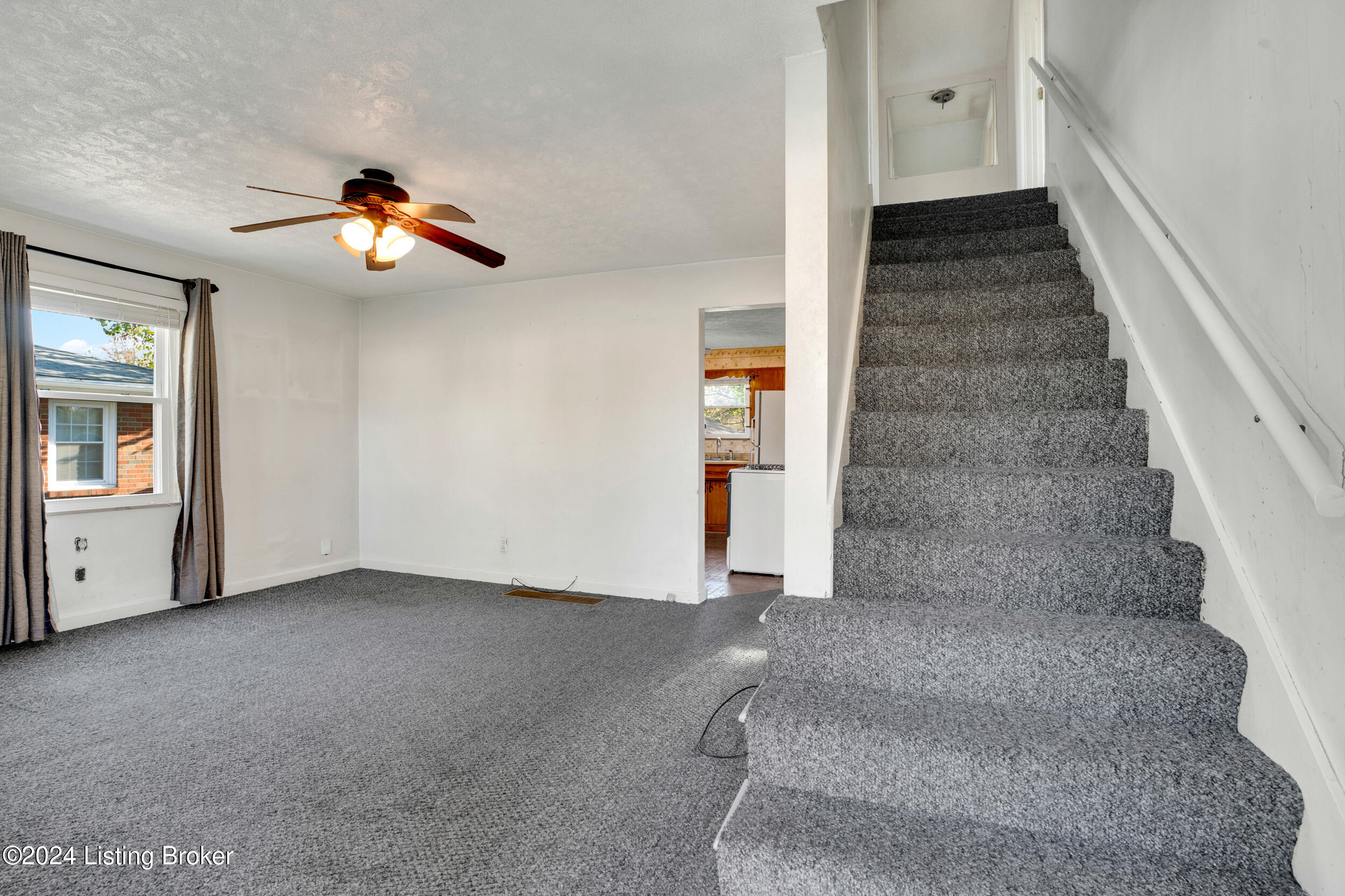 11407 Flowervale Ln