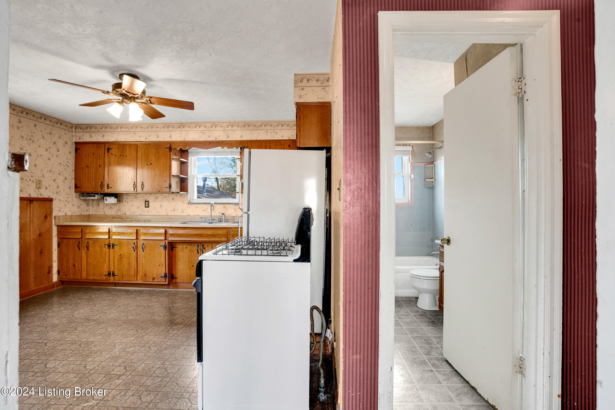 11407 Flowervale Ln