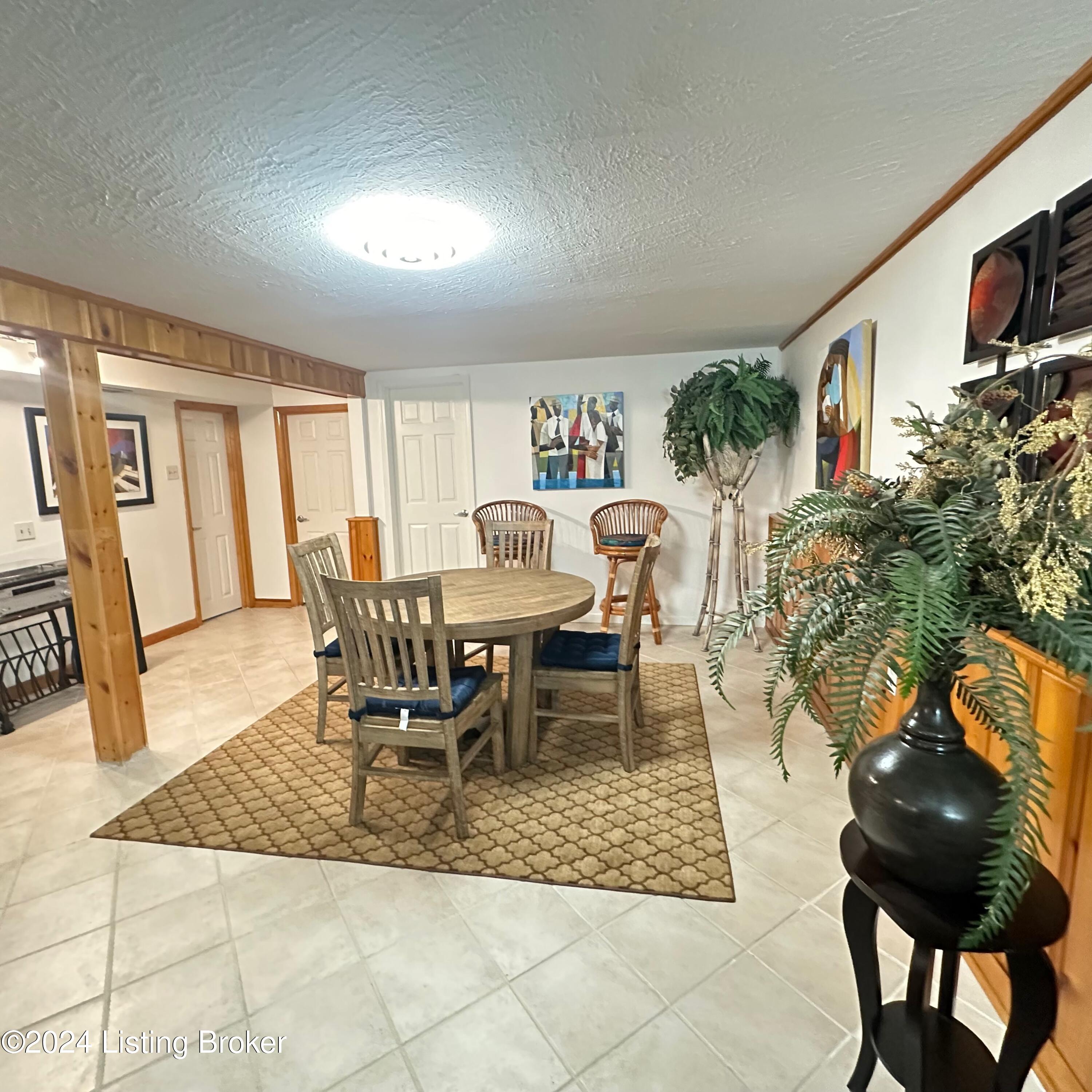 5218 Twinkle Dr