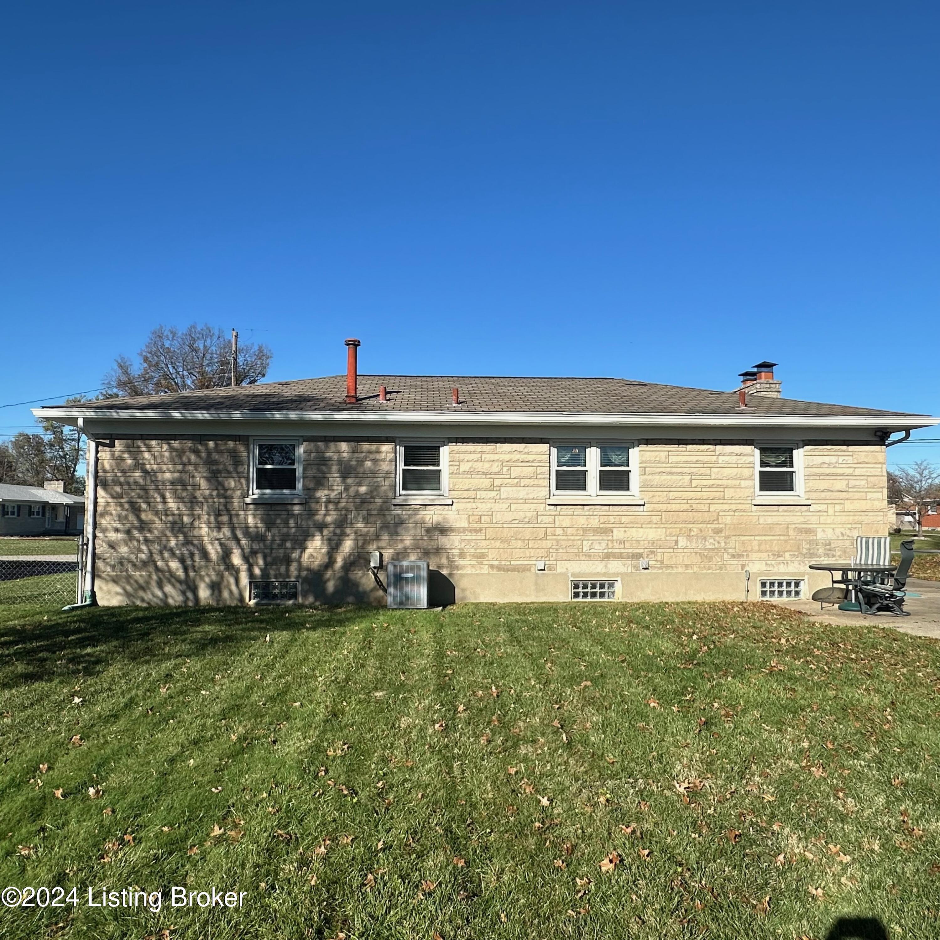 5218 Twinkle Dr