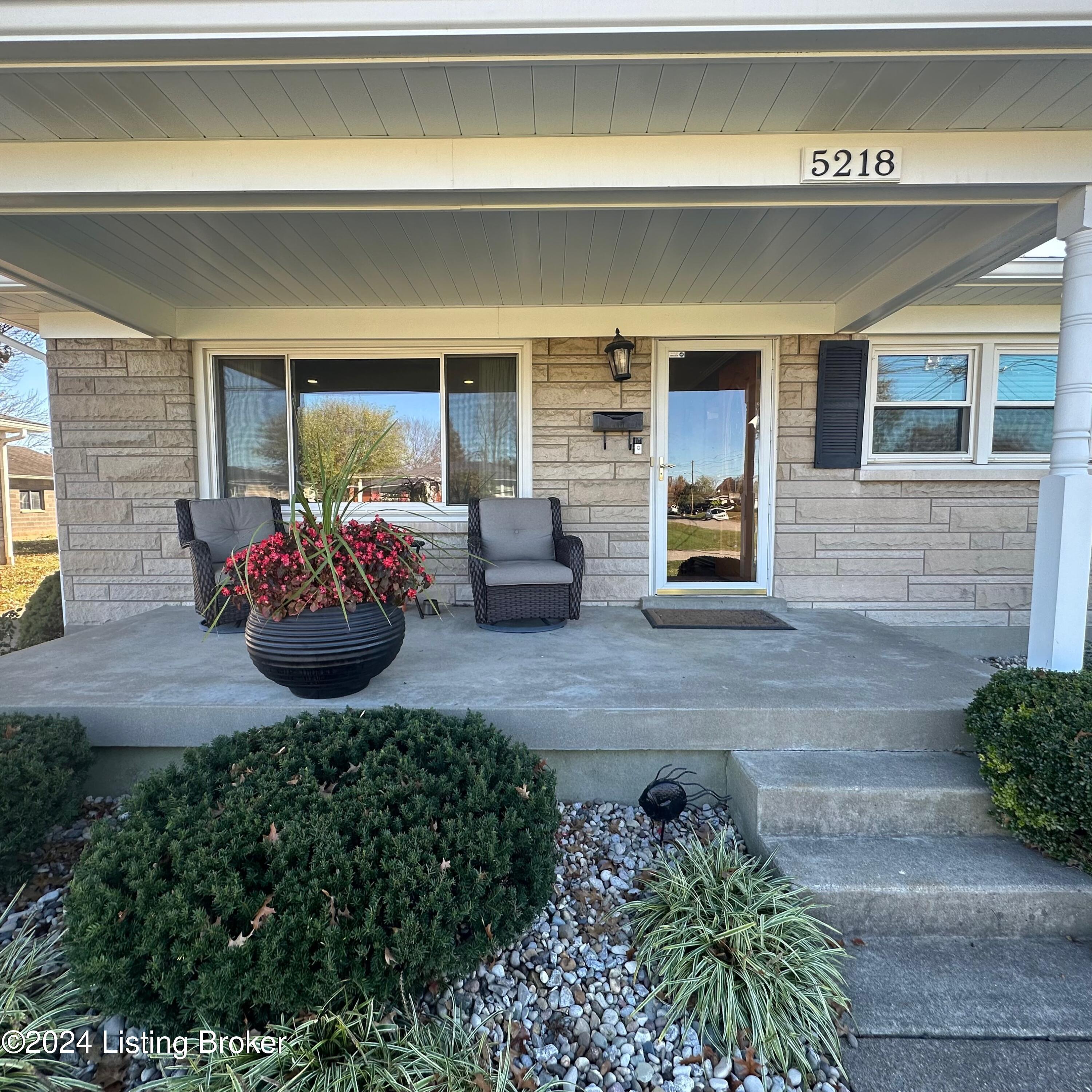 5218 Twinkle Dr