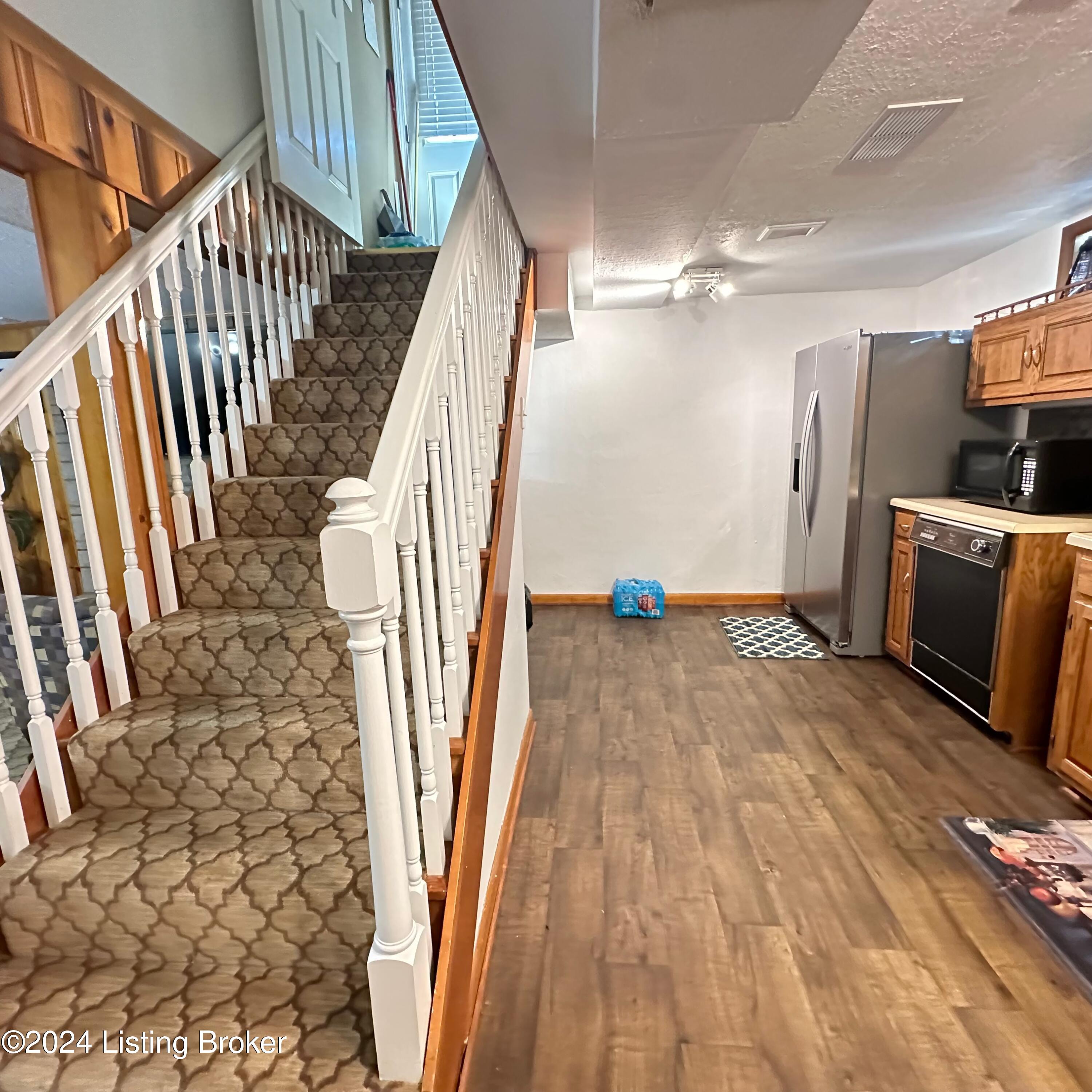 5218 Twinkle Dr