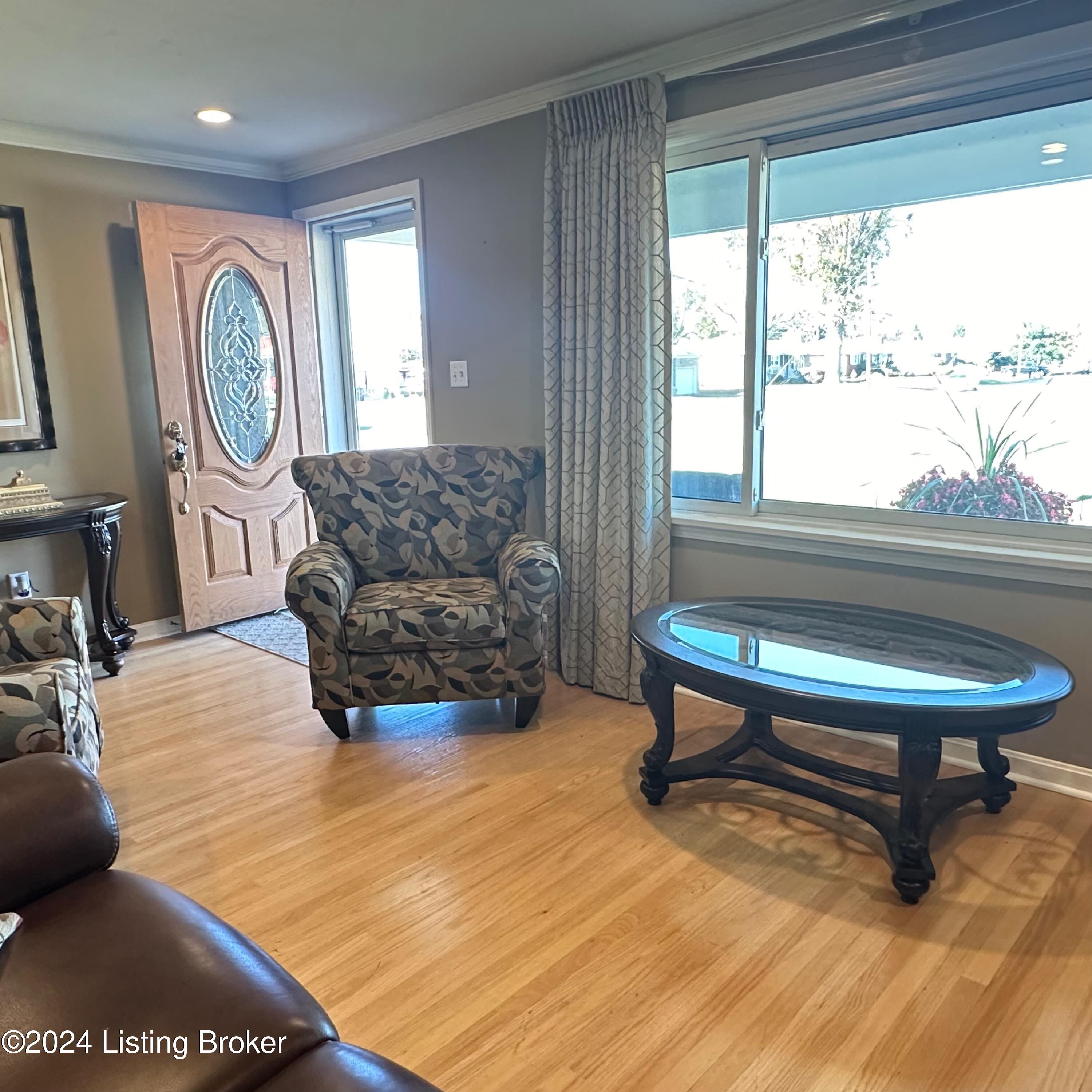 5218 Twinkle Dr
