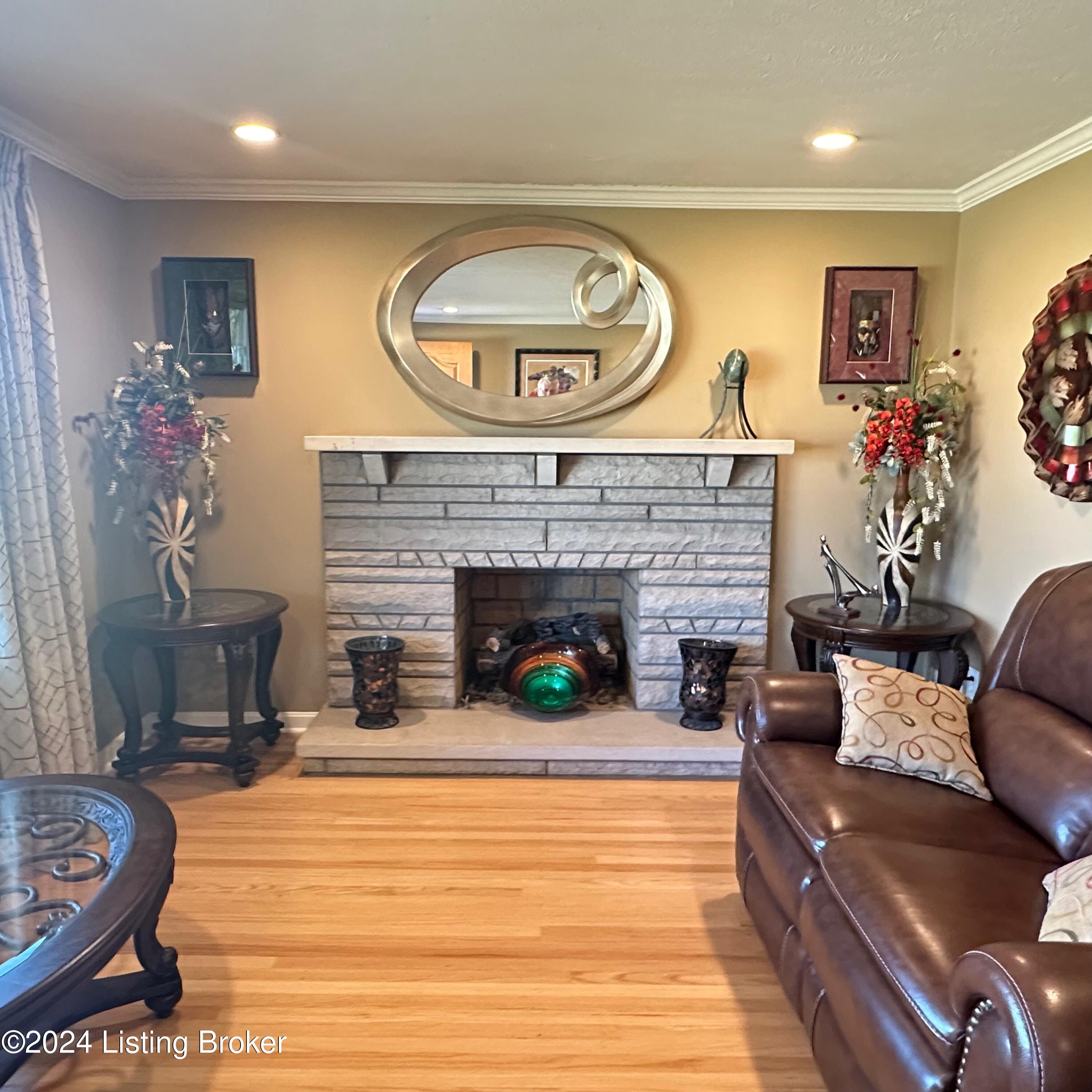 5218 Twinkle Dr
