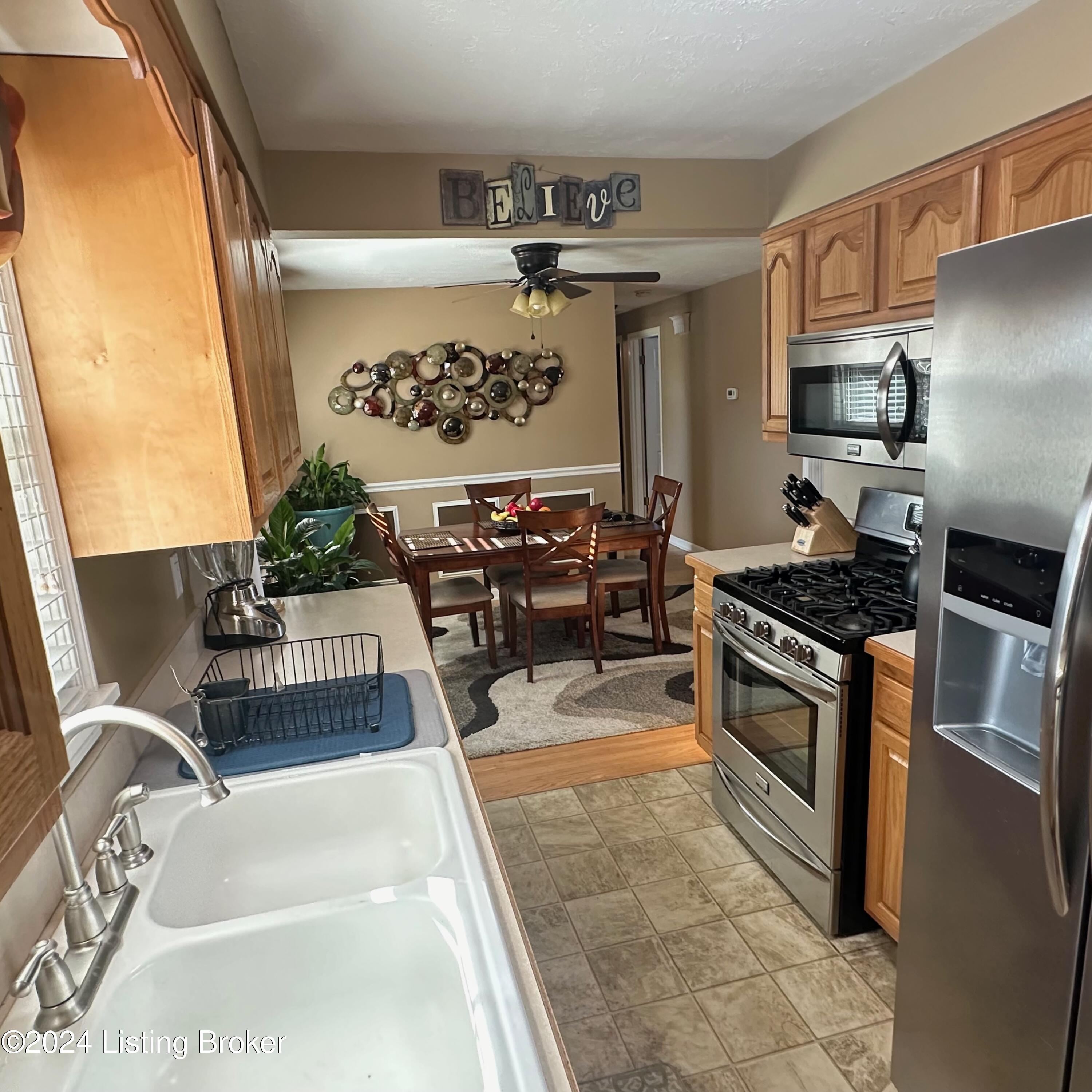 5218 Twinkle Dr